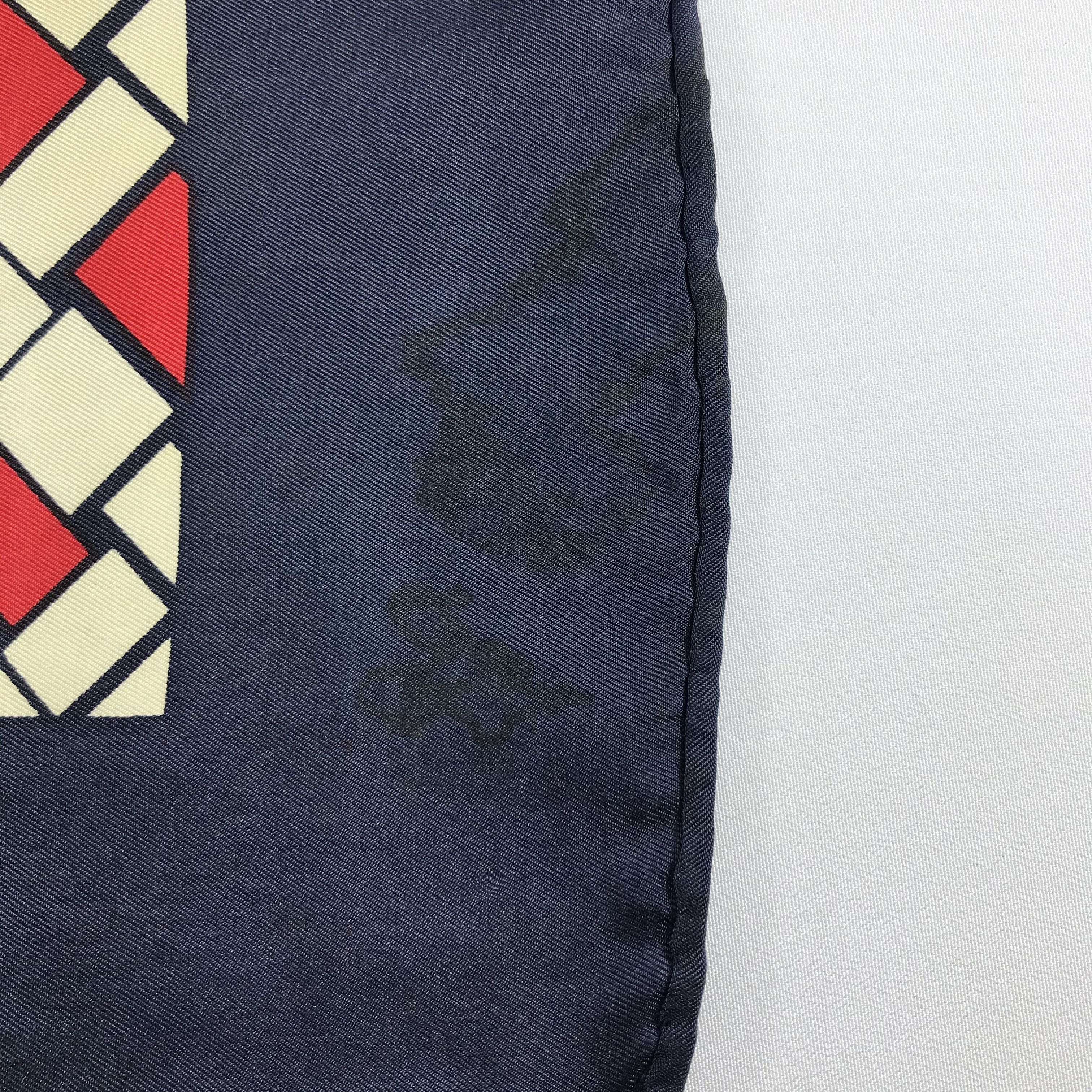 Pierre Cardin Vintage Pierre Cardin Silk Scarf Size ONE SIZE - 5 Thumbnail