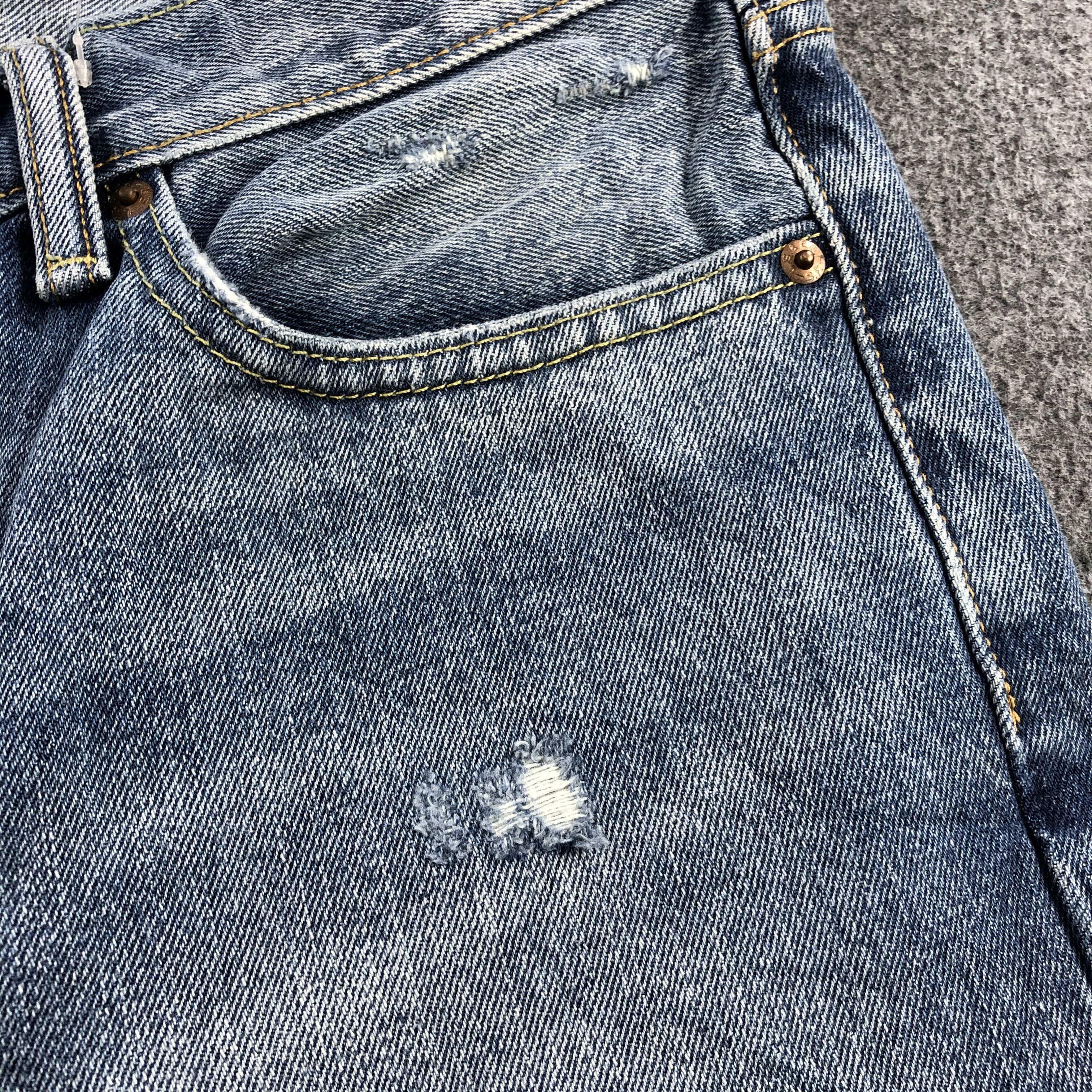 Levi's Vintage Blue Wash Levis 514 Jeans-J1980 Size US 35 - 10 Thumbnail