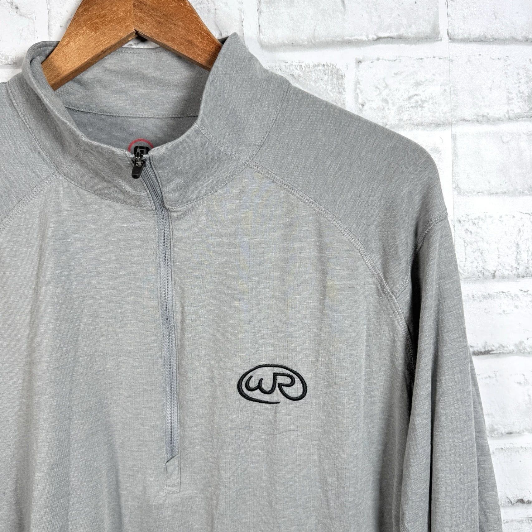 TravisMathew Travis Mathew Gray Half Zip Polyester Blend Pullover Mens Size XL Zip Pullover Size US XL / EU 56 / 4 - 2 Thumbnail