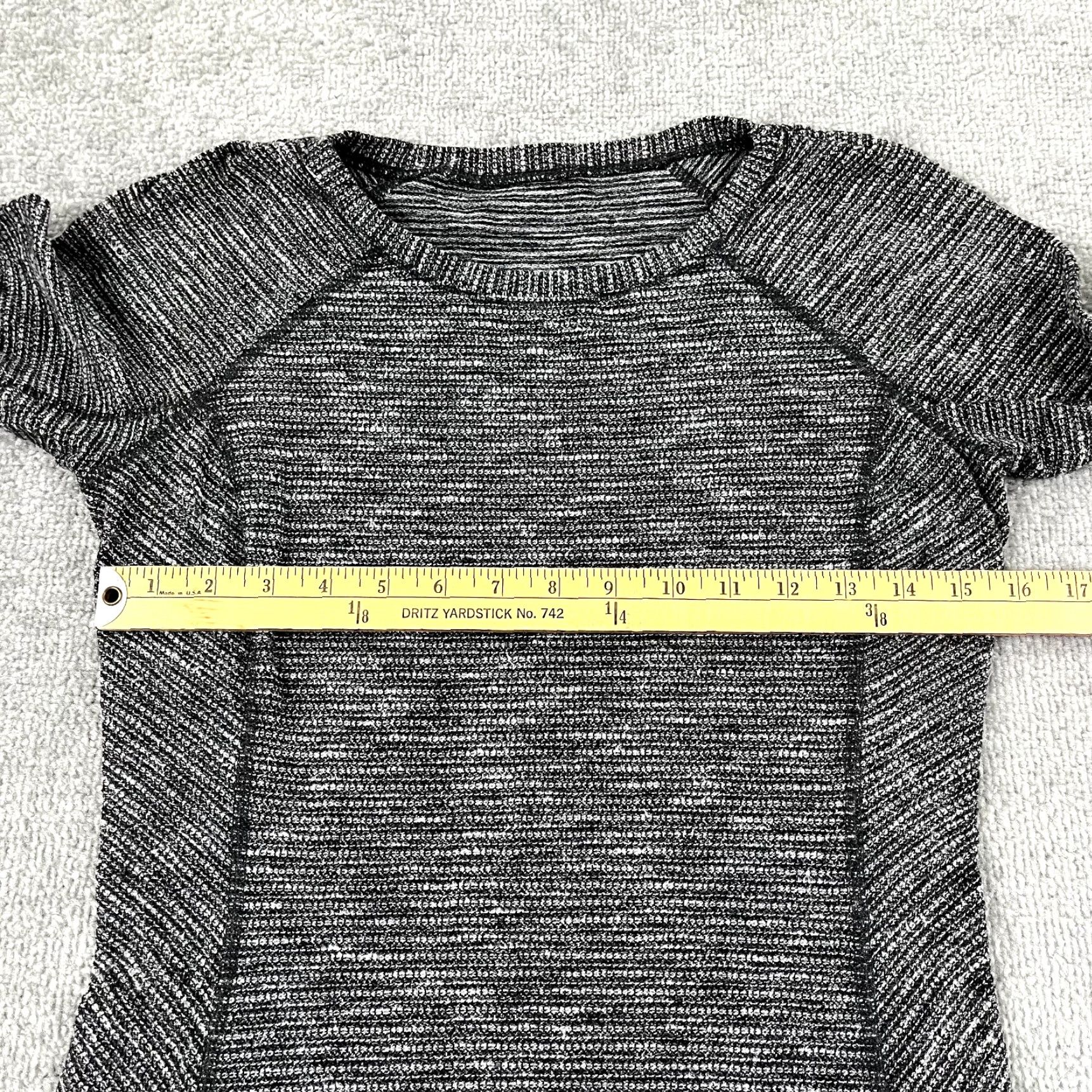 Lululemon LULULEMON Top Womens Size 6 Black Gray Race your Pace Running Pullover Crew Neck Shirt Womens Regular Size 6 Gray Pullover Casual Sports Size M / US 6-8 / IT 42-44 - 6 Thumbnail