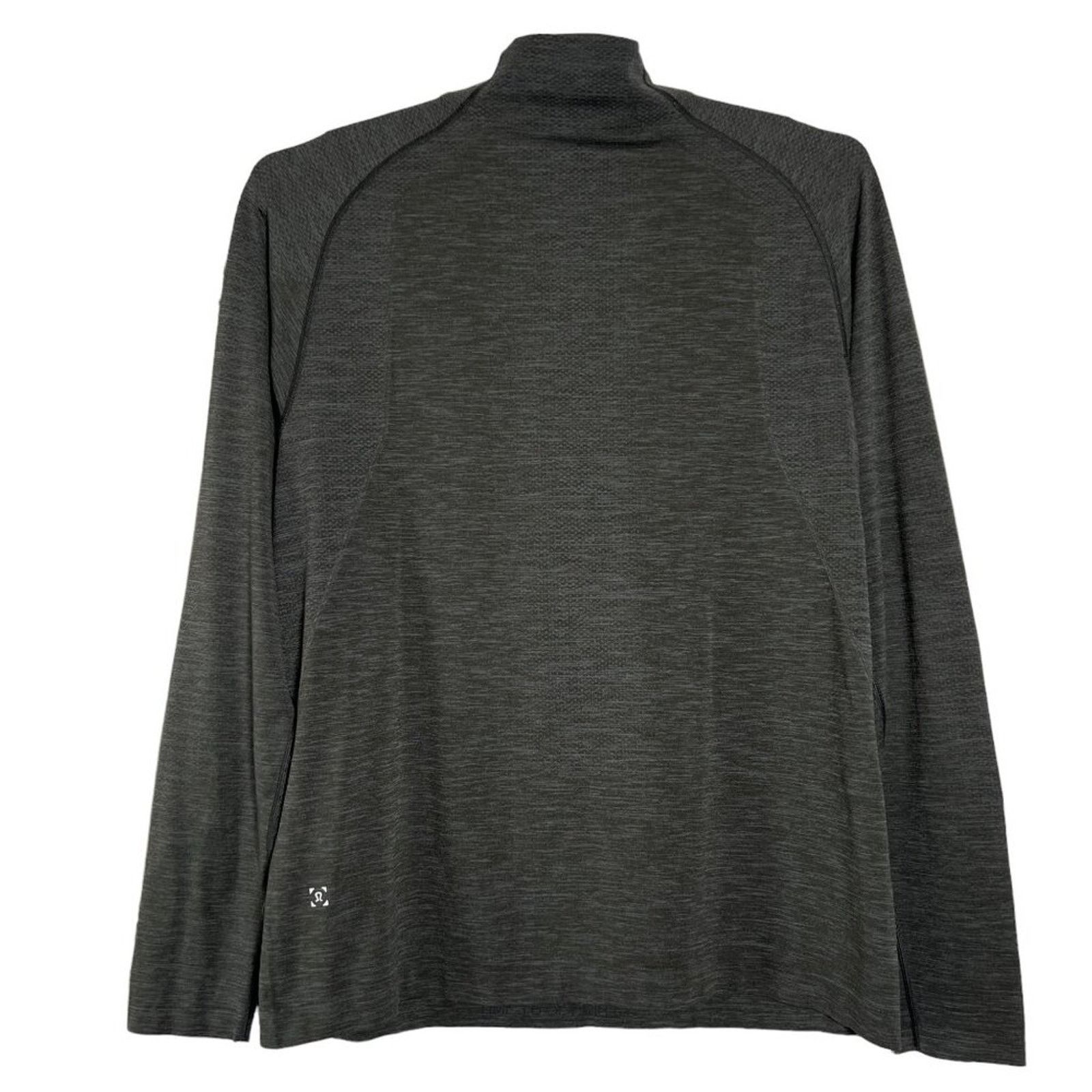 Lululemon Lululemon Peloton Metal Vent 1/4 Zip Shirt L Size US L / EU 52-54 / 3 - 2 Thumbnail