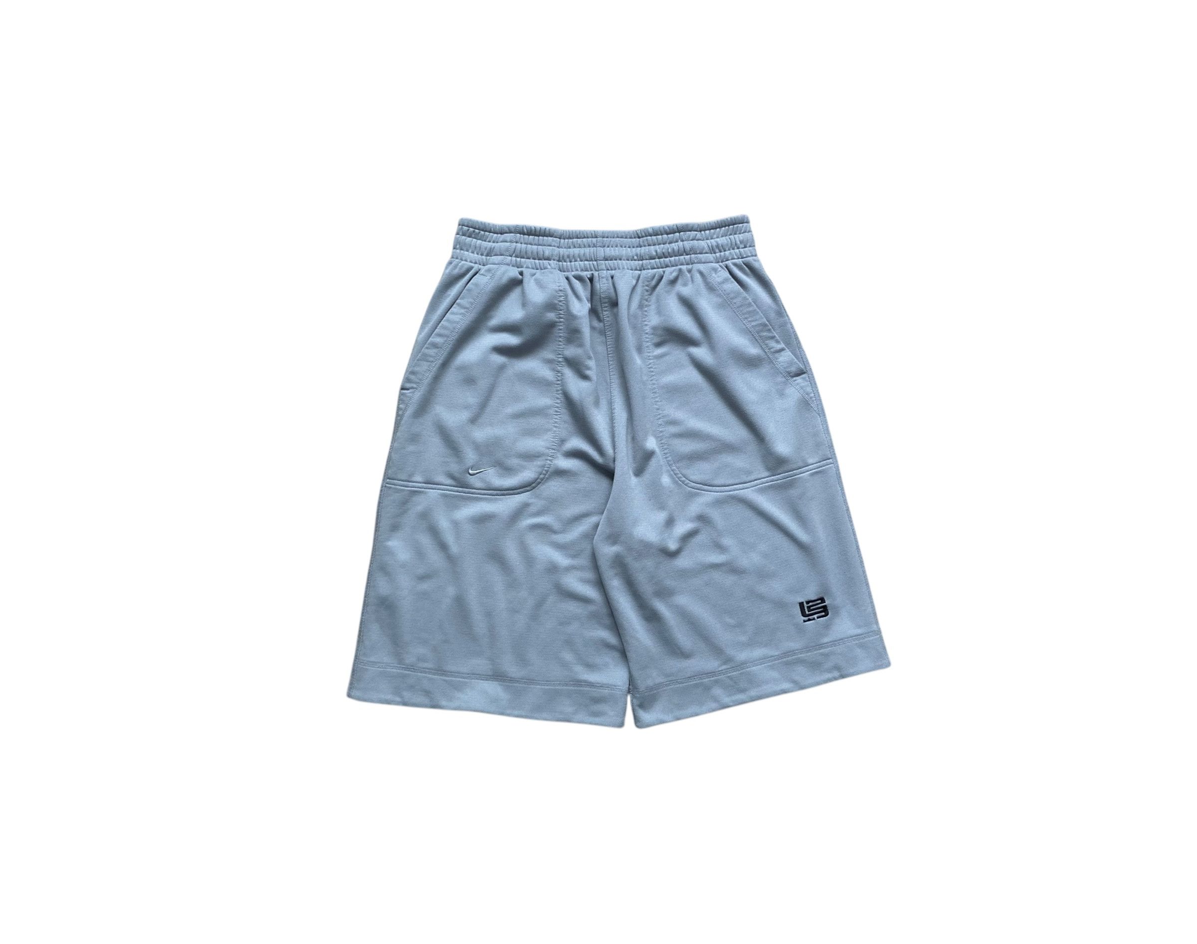 Nike × Vintage Lebron James y2k baggy shorts Size US 32 / EU 48 - 1 Thumbnail