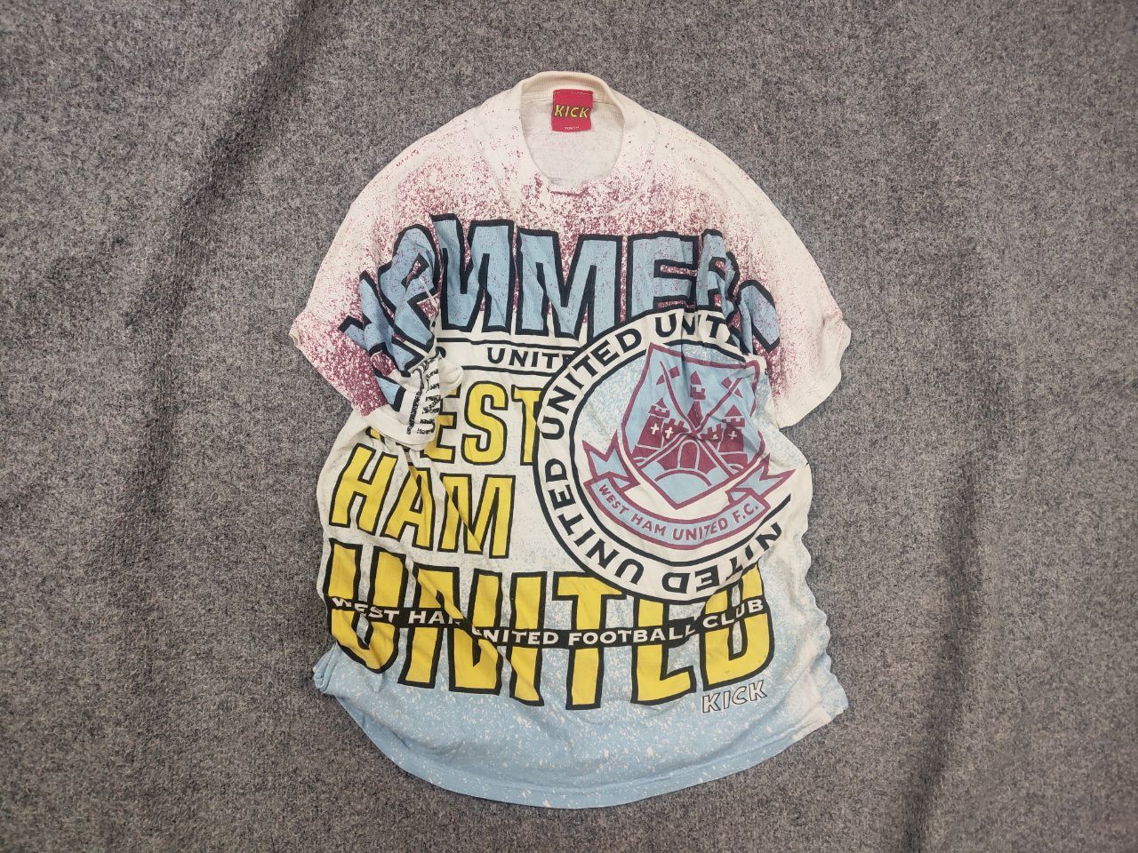 Vintage Vintage 90's Kick Logo West Ham United F.C. Football T Shirt Size US S / EU 44-46 / 1 - 1 Thumbnail