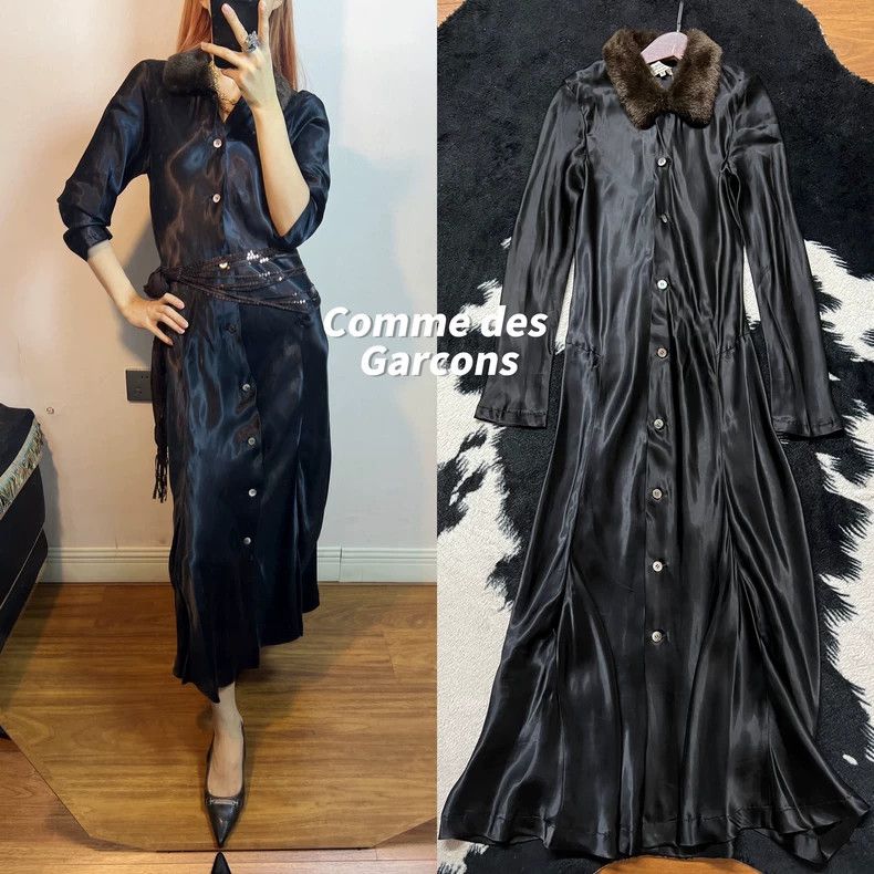 Comme des Garcons Comme Des Garcons Glossy Fur Neck Dress Size M / US 6-8 / IT 42-44 - 1 Thumbnail