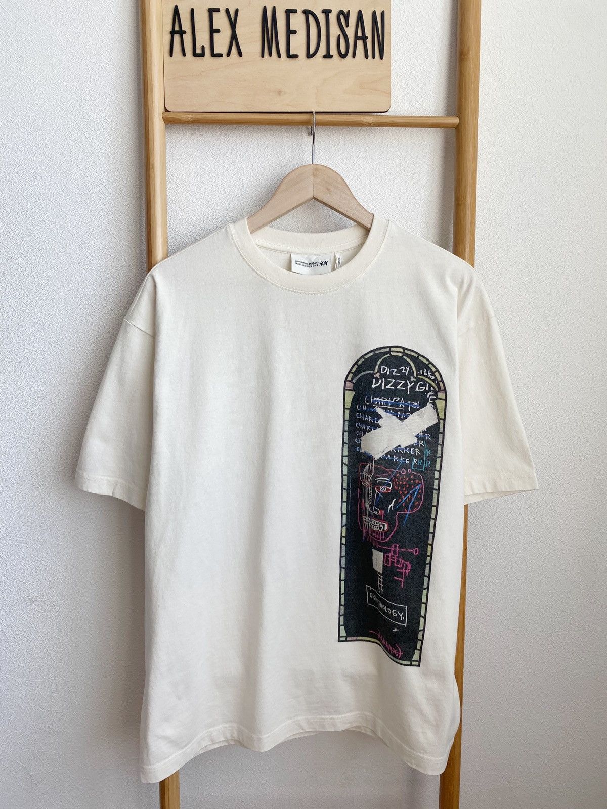 H&M × Jean-Michel Basquiat × Who Decides War WHO DECIDES WAR x BASQUIAT x H&M RELAXED FIT COTTON T-SHIRT Size US M / EU 48-50 / 2 - 1 Thumbnail