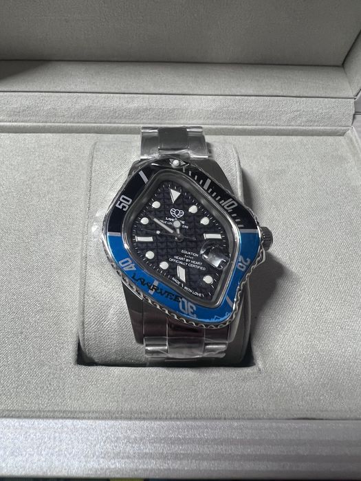 Laarvee LAARVEE X SNEAKMART CRASH Watch ICE Blue Black Bezel