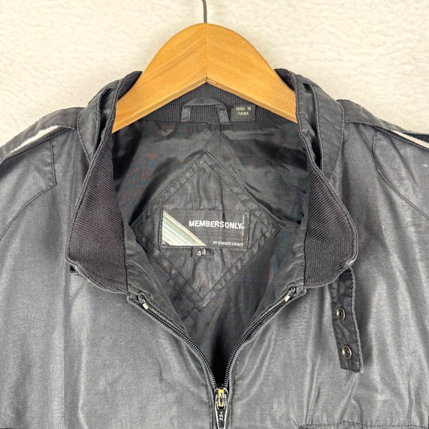 Members Only VINTAGE Members Only Europe Craft Men's 44 Black Bomber Jacket 90s 80s Size US S / EU 44-46 / 1 - 4 Thumbnail