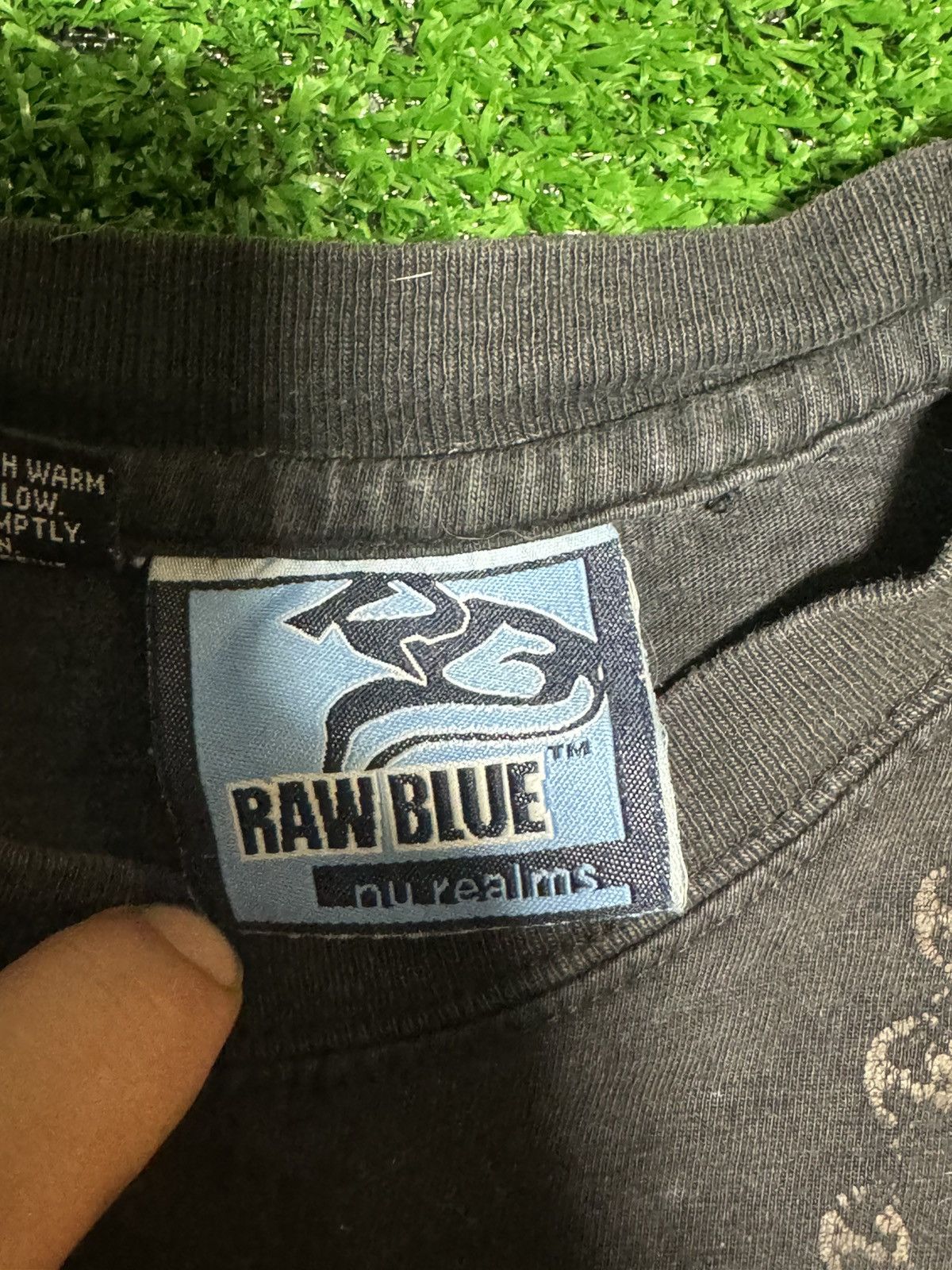 Liquid Blue Vintage Raw Blue Y2K Absolute T Shirt 1990 Size US S / EU 44-46 / 1 - 4 Thumbnail