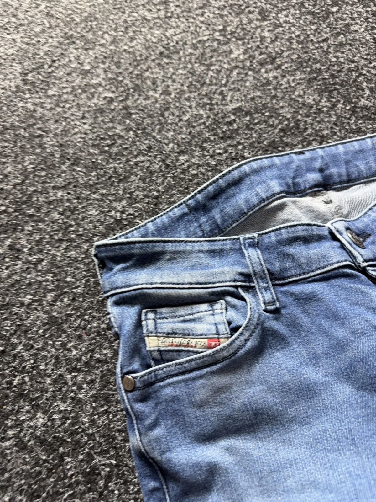 Diesel Luxury 00s Y2K Diesel SLANDY Super Skinny Jeans Light Wash Size 28" / US 6 / IT 42 - 8 Thumbnail