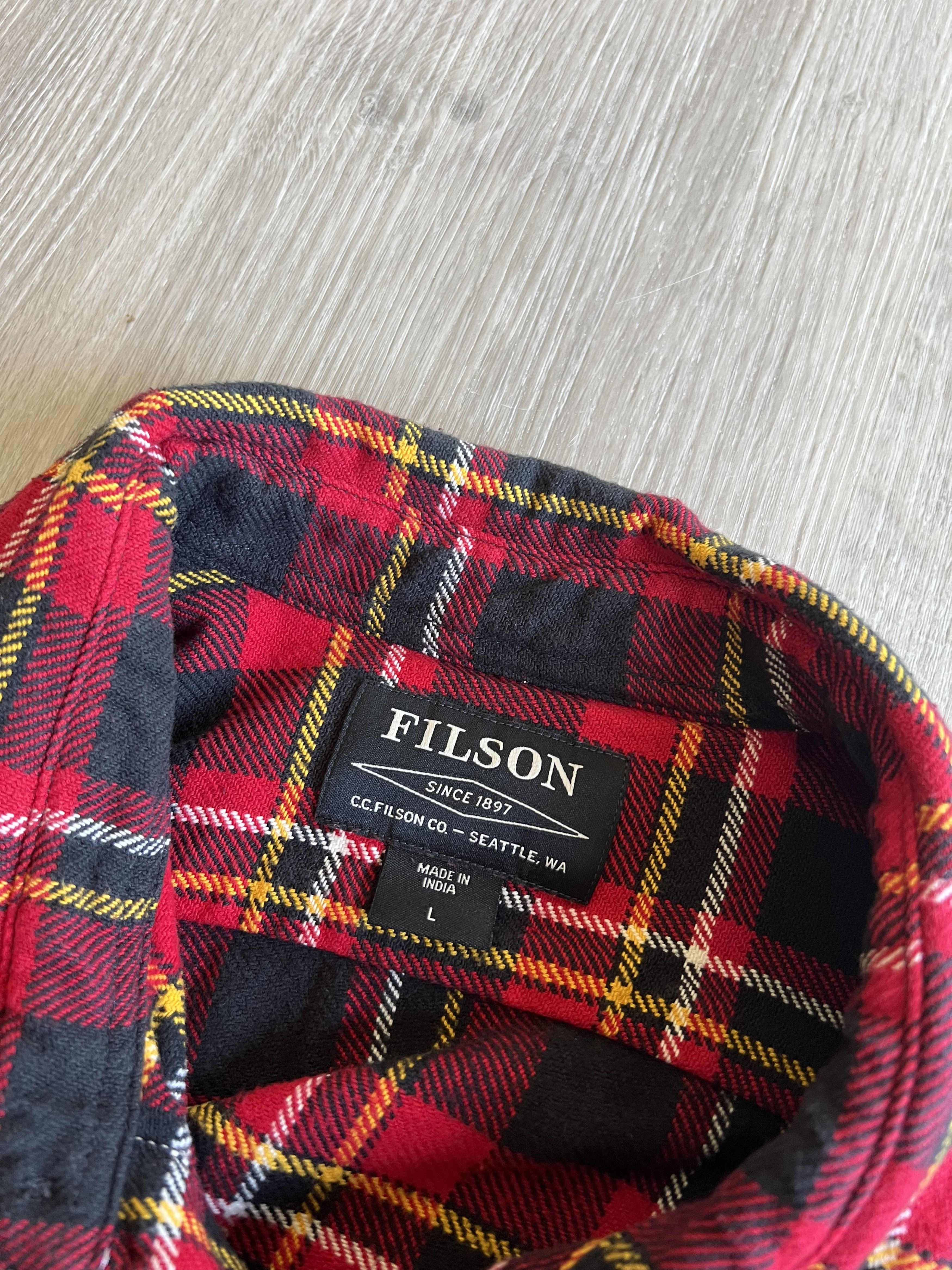 Filson Fall 2021 Vintage Flannel Work Shirt / Red / Black Size US L / EU 52-54 / 3 - 3 Thumbnail
