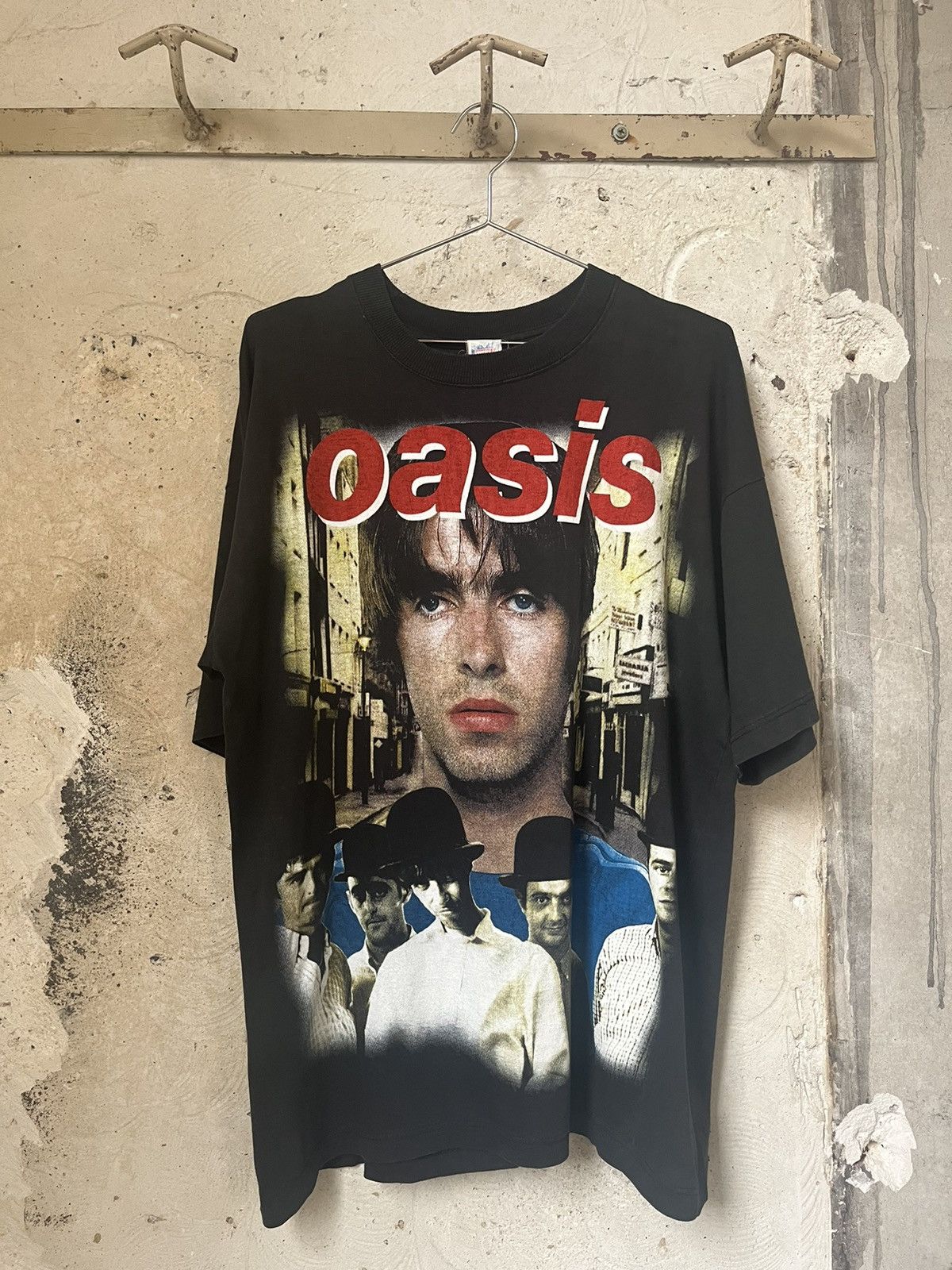 OASIS LIAM GALLAGHER DM30 Tシャツ OASIS LIAM GALLAGHER DM30 Tシャツ LGDM30 Gold Photo T-Shirt
