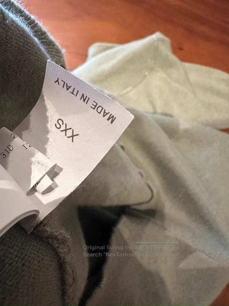 Brunello Cucinelli Brunello Cucinelli Beaded cashmere sweater. Size XXS / US 00 / IT 34 - 8 Thumbnail