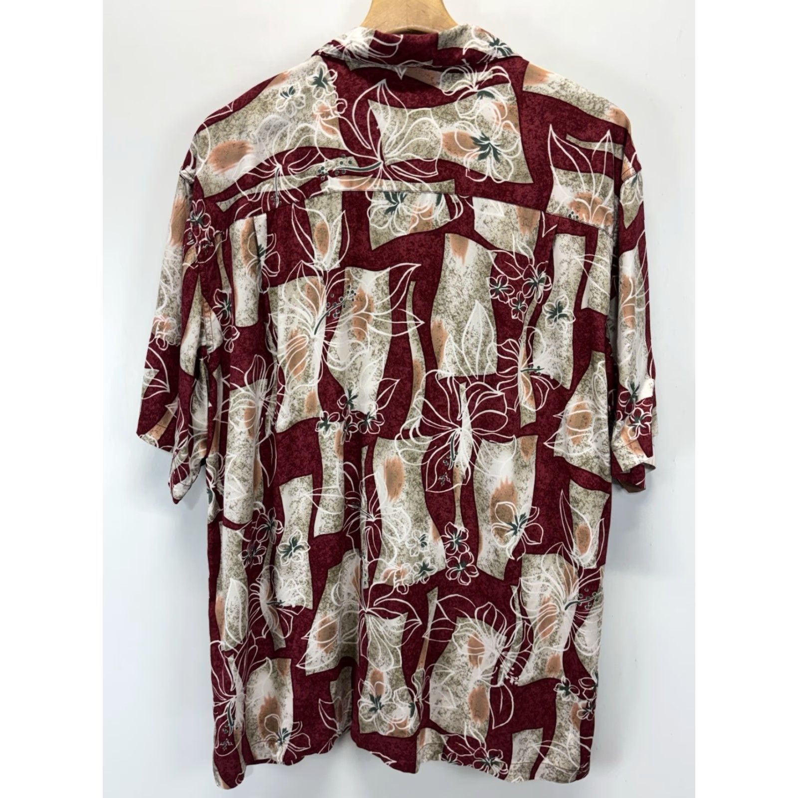 Quiksilver Quiksilver Men XL Short Sleeve Hawaiian Shirt Red Floral Collared Casual Summer Size US XL / EU 56 / 4 - 3 Thumbnail
