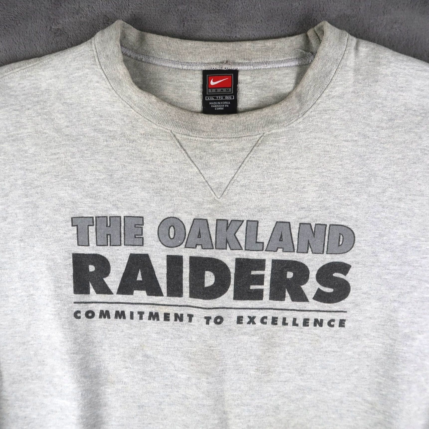 Nike Vintage Nike Oakland Raiders NFL Crewneck Sweatshirt 90s Gray 2XL Mens Size US XXL / EU 58 / 5 - 3 Thumbnail