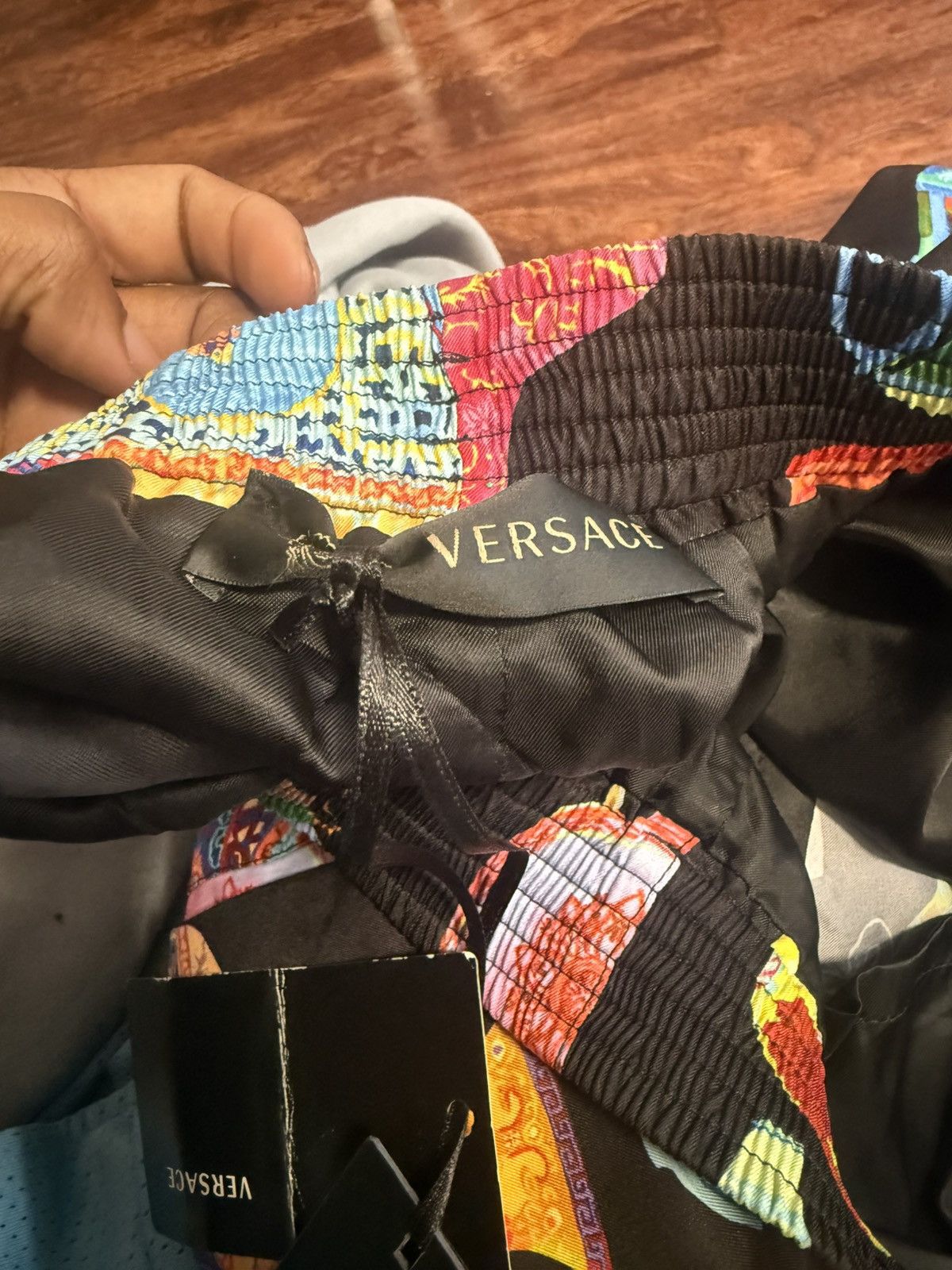 Versace Versace Vase Print Silk Shorts Size US 38 / EU 54 - 4 Thumbnail