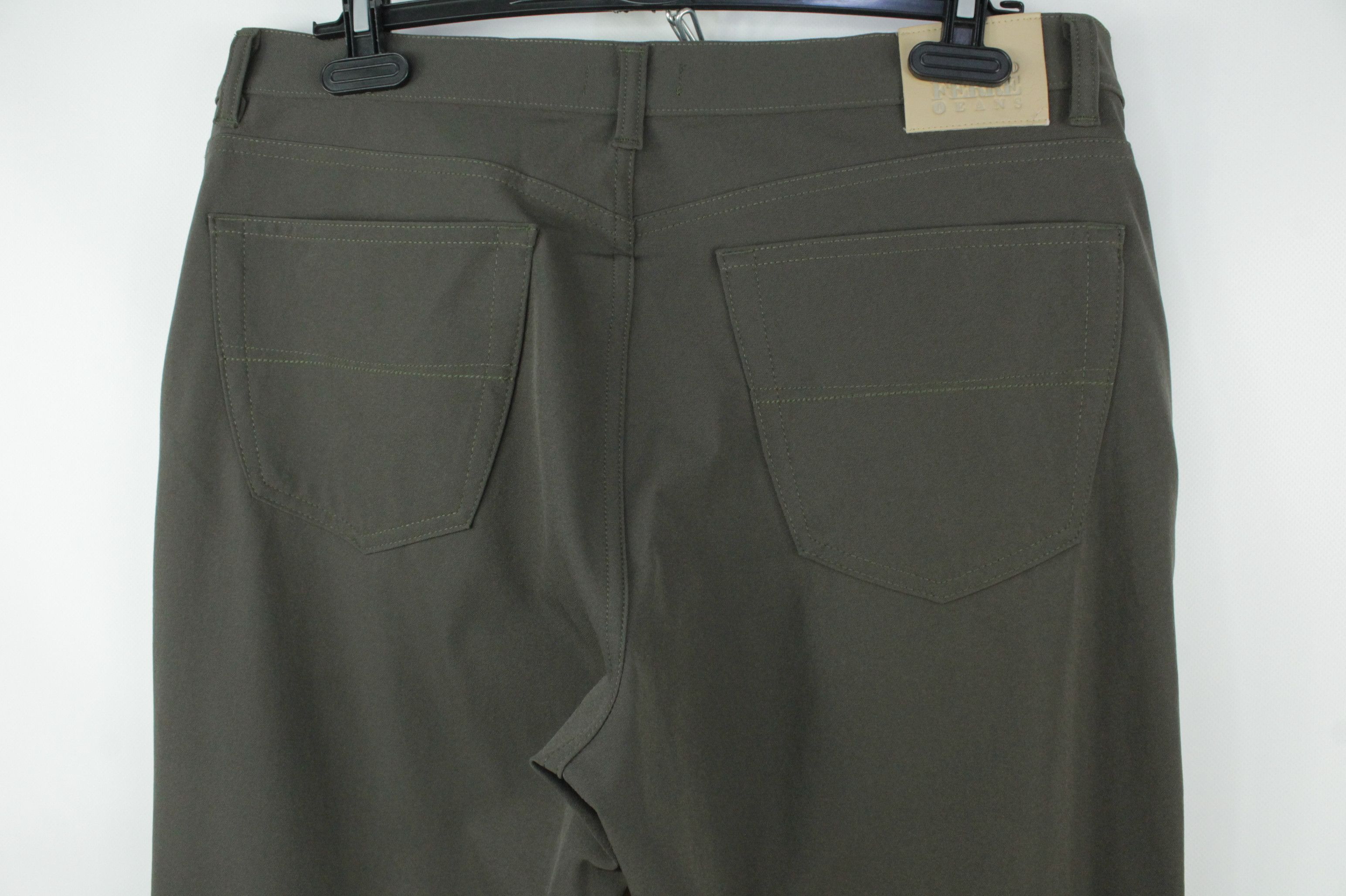Gianfranco Ferre × Vintage Vintage Gianfranco Ferre Stretch Nylon Casual Trousers Pants Size US 38 / EU 54 - 8 Thumbnail