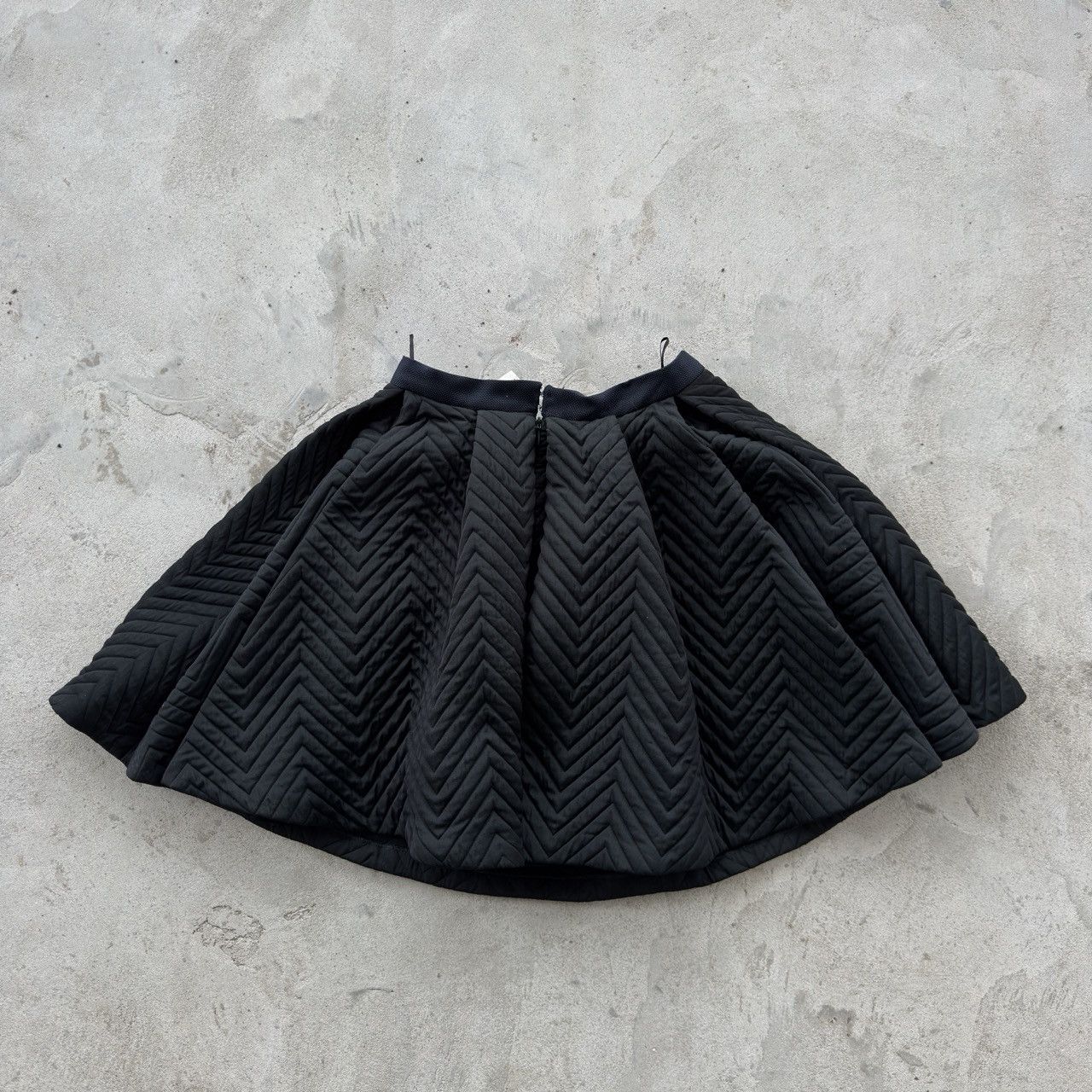 Kenzo Vintage Kenzo Paris Quilted Chevron Green Flared Midi Skirt Size 28" / US 6 / IT 42 - 2 Thumbnail