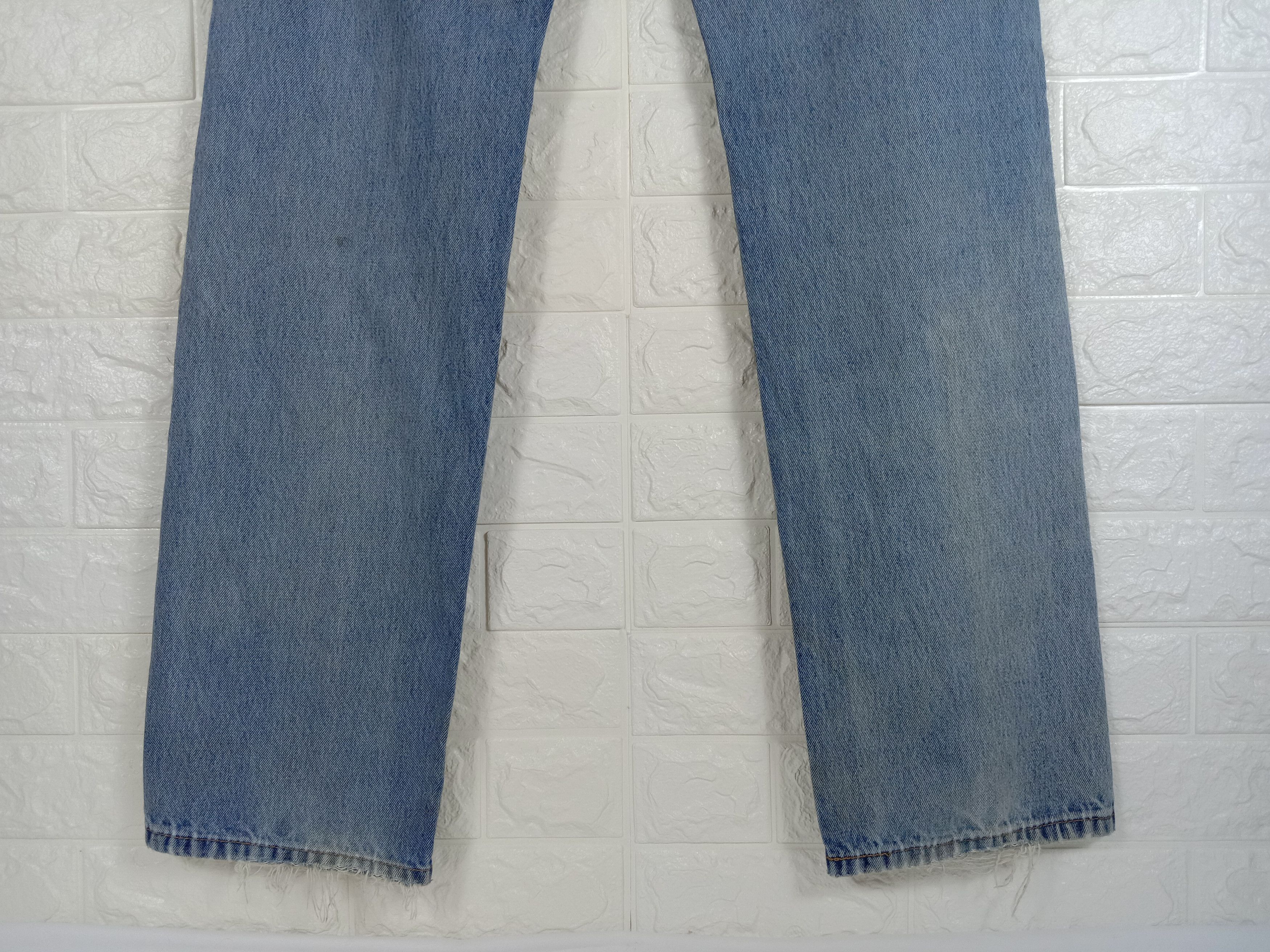 Levi's Vintage Levi's 505 Jeans Light Wash Straight Fit Denim Size US 34 / EU 50 - 7 Thumbnail