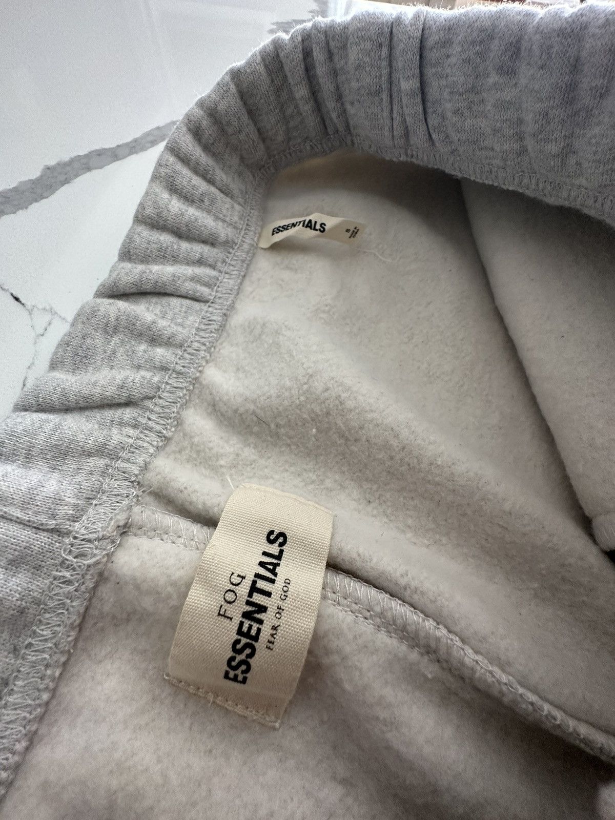 Essentials Essentials 2018 SweatShort size Medium Size US 30 / EU 46 - 2 Thumbnail