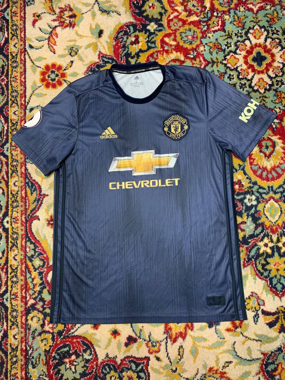 Adidas MANCHESTER UNITED 2018 2019 THIRD SHIRT SOCCER JERSEY Size US L / EU 52-54 / 3 - 1 Thumbnail
