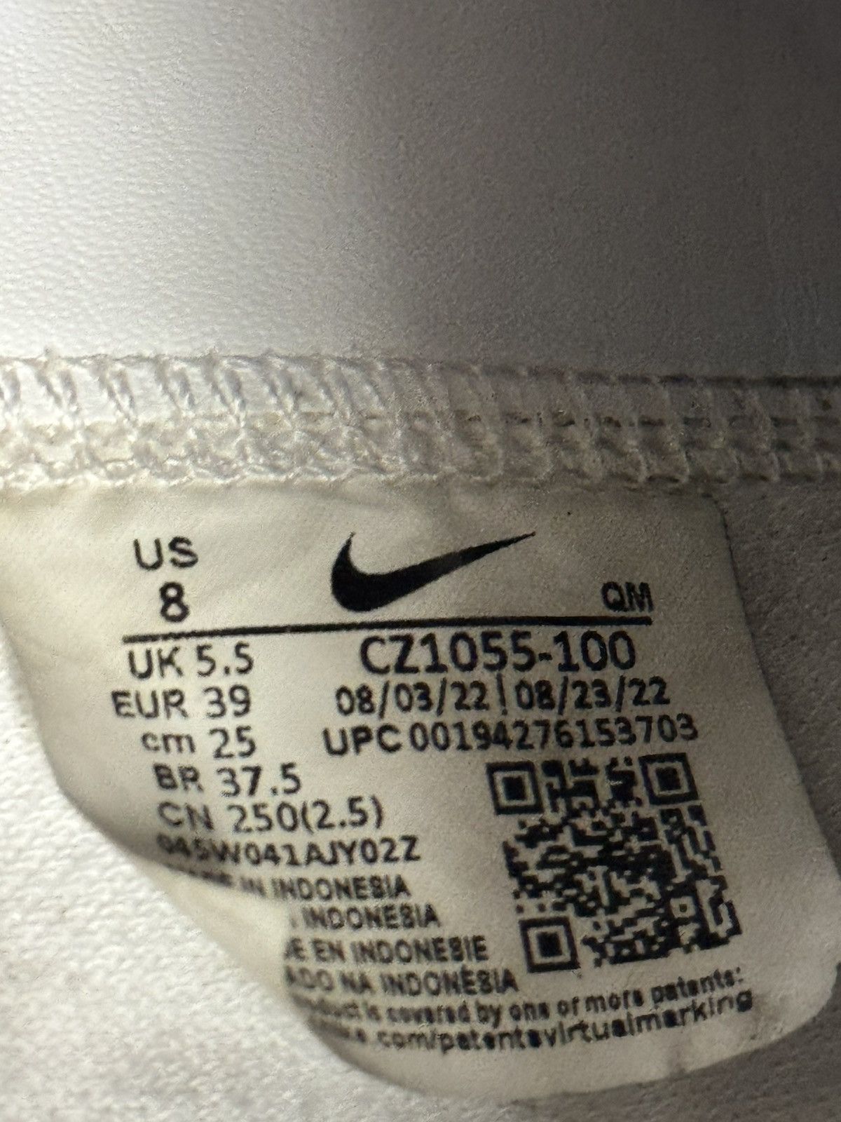 Nike NIKE White/Black Blazer Mid ‘77 Sneakers Sz 8 Size US 8 / IT 38 - 9 Thumbnail