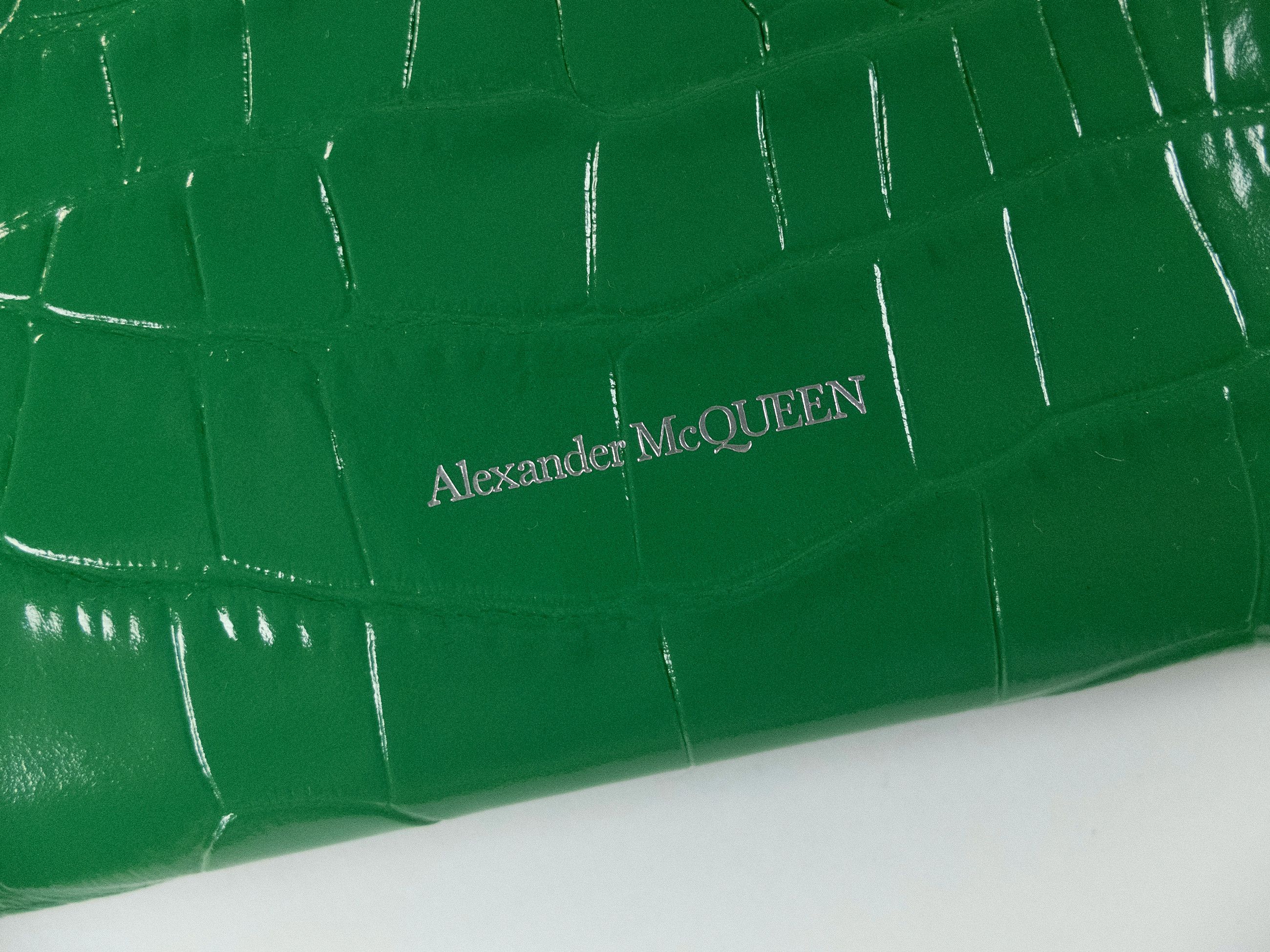 Alexander McQueen ALEXANDER MCQUEEN green croc effect leather clutch bag q Size ONE SIZE - 8 Thumbnail