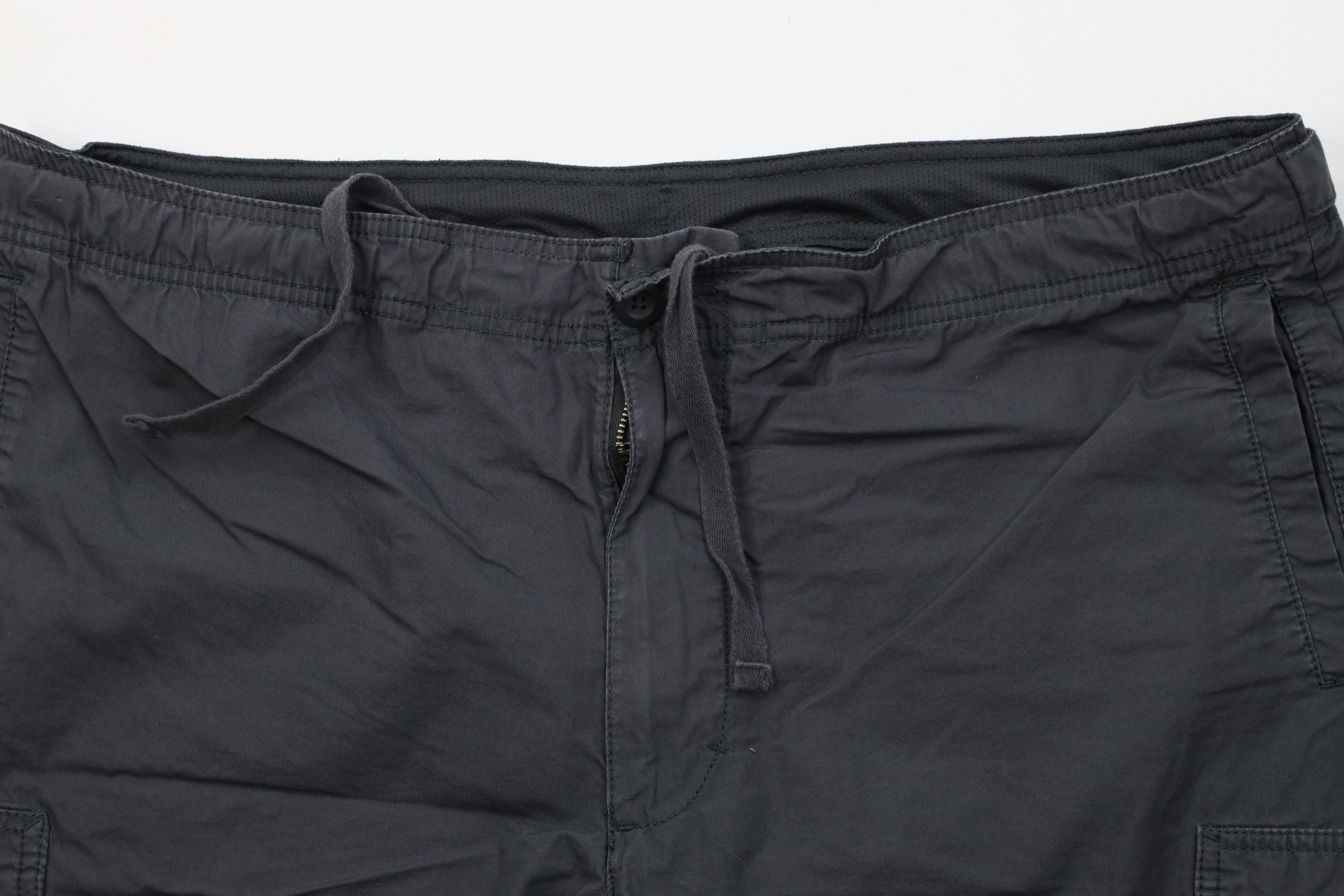 Nike Vintage Nike Travis Scott Mini Swoosh Cargo Shorts Gray Size US 38 / EU 54 - 2 Thumbnail