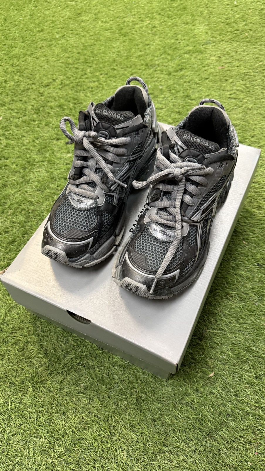 Balenciaga Balenciaga Runner - Grey/Black Size US 9 / EU 42 - 2 Thumbnail