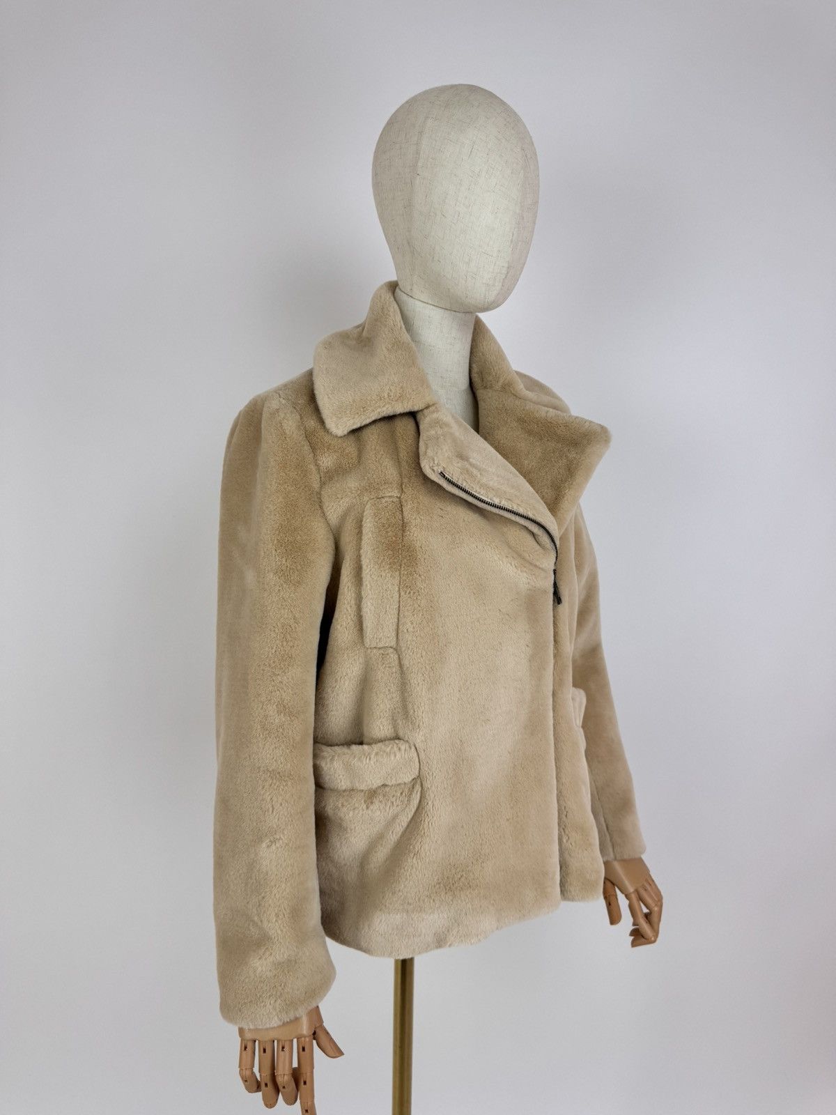 Zadig & Voltaire ZADIG & VOLTAIRE Teddy Soft Jacket Beige Faux Fur Womens Size S / US 4 / IT 40 - 2 Thumbnail