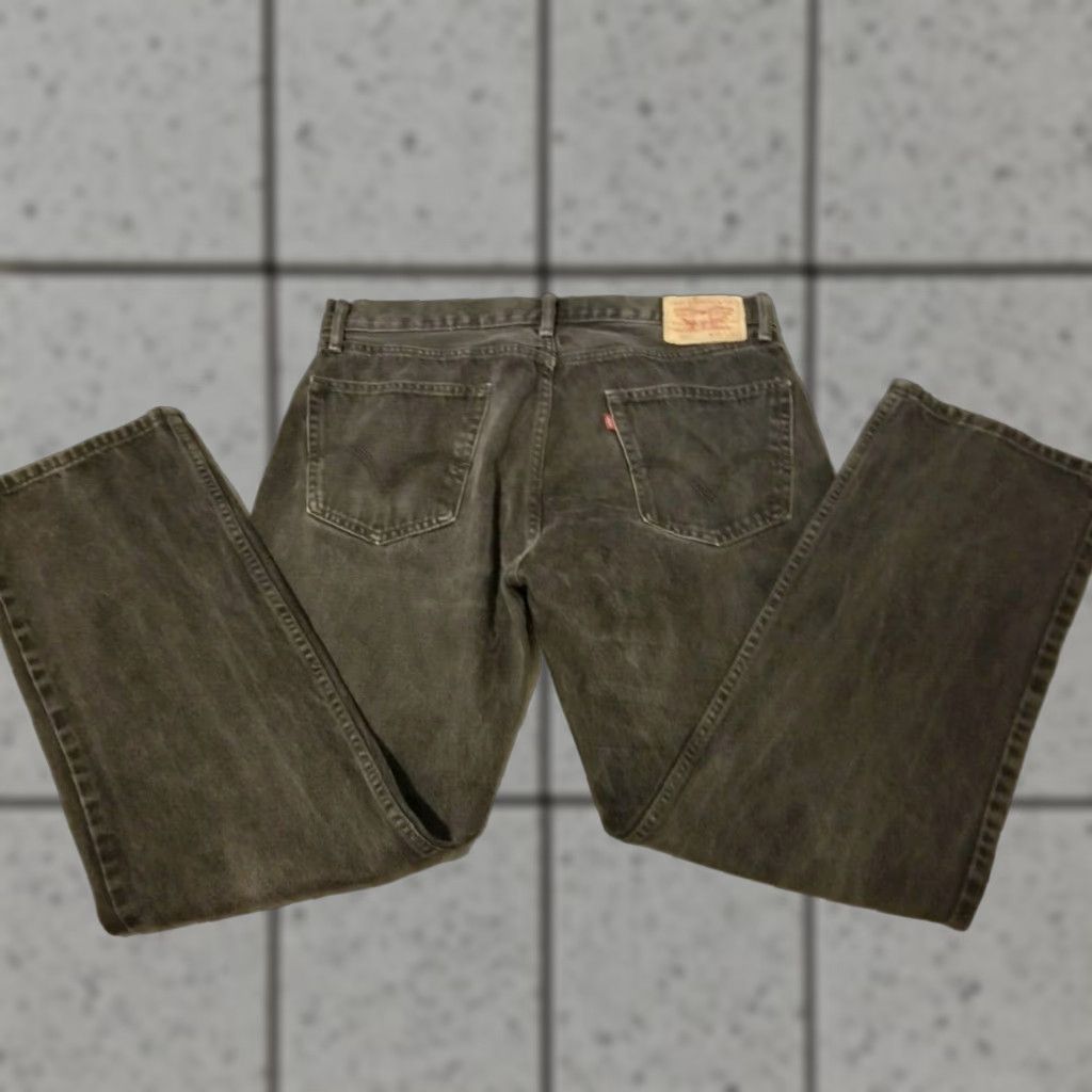 Levi's **Levi's 505 Men's Regular Straight Black Jeans 36x32** User: Levi's 505 Men's Regular Straight Black Jeans 36x32 Size US 36 / EU 52 - 1 Thumbnail