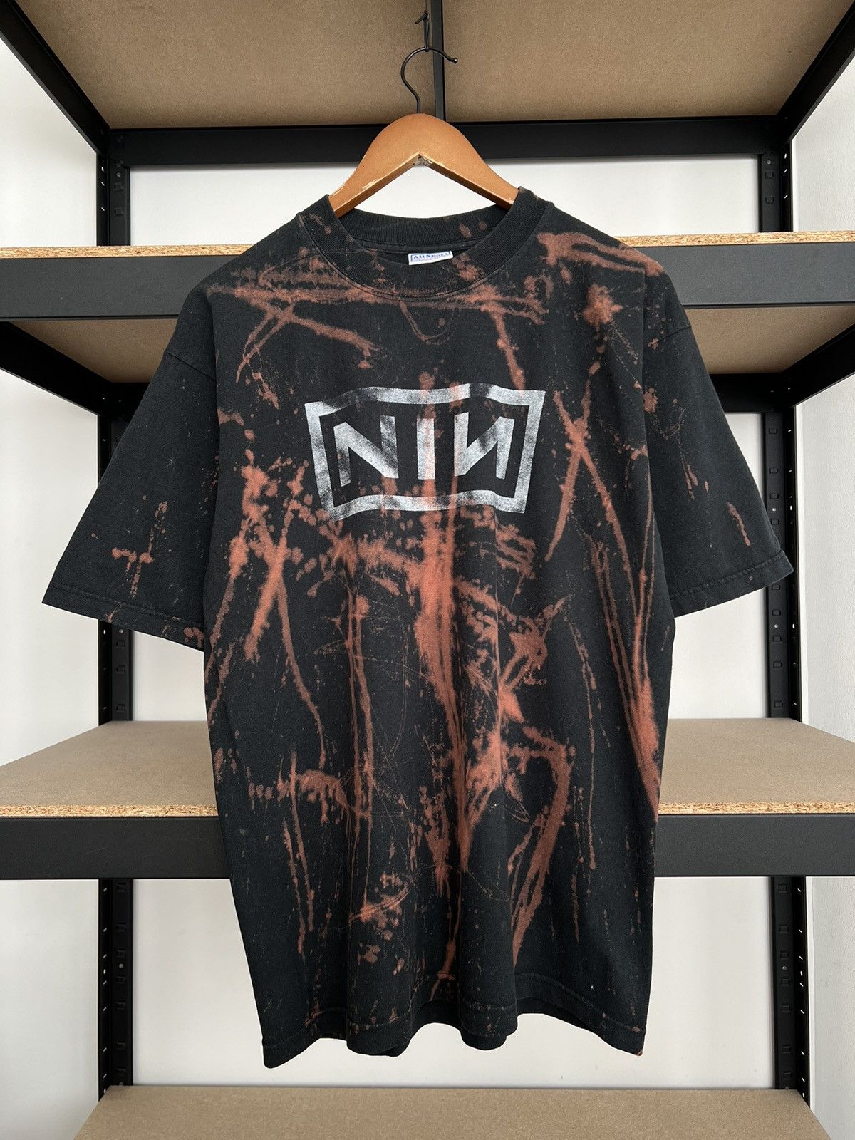 Band Tees Vintage 2006 Nine Inch Nails NIN Live With Teeth T-shirt Size US L / EU 52-54 / 3 - 3 Thumbnail