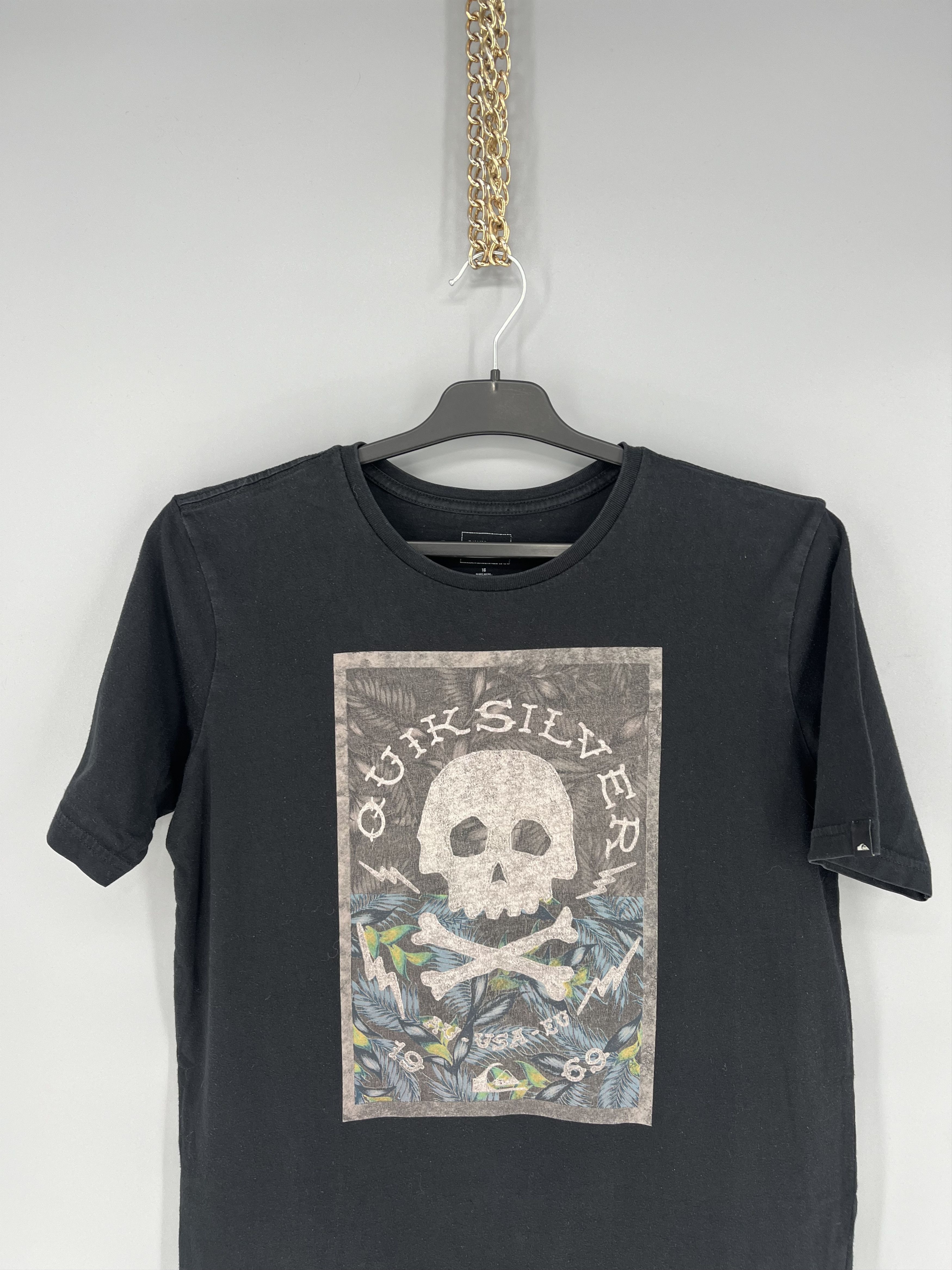Quiksilver VTG Y2K Quiksilver Skull Logo Punk Design Surf Skate Tees Size US S / EU 44-46 / 1 - 6 Thumbnail