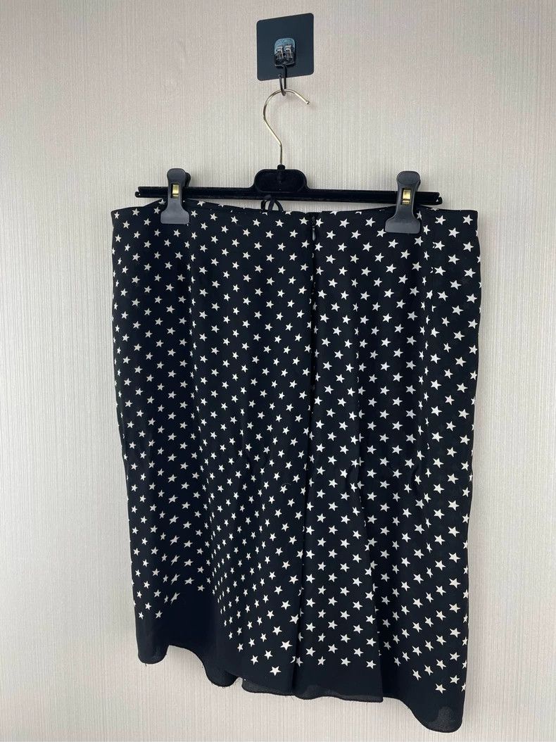Prada PradaFull of stars skirt 2503-Nextarrow Size 28" / US 6 / IT 42 - 2 Thumbnail