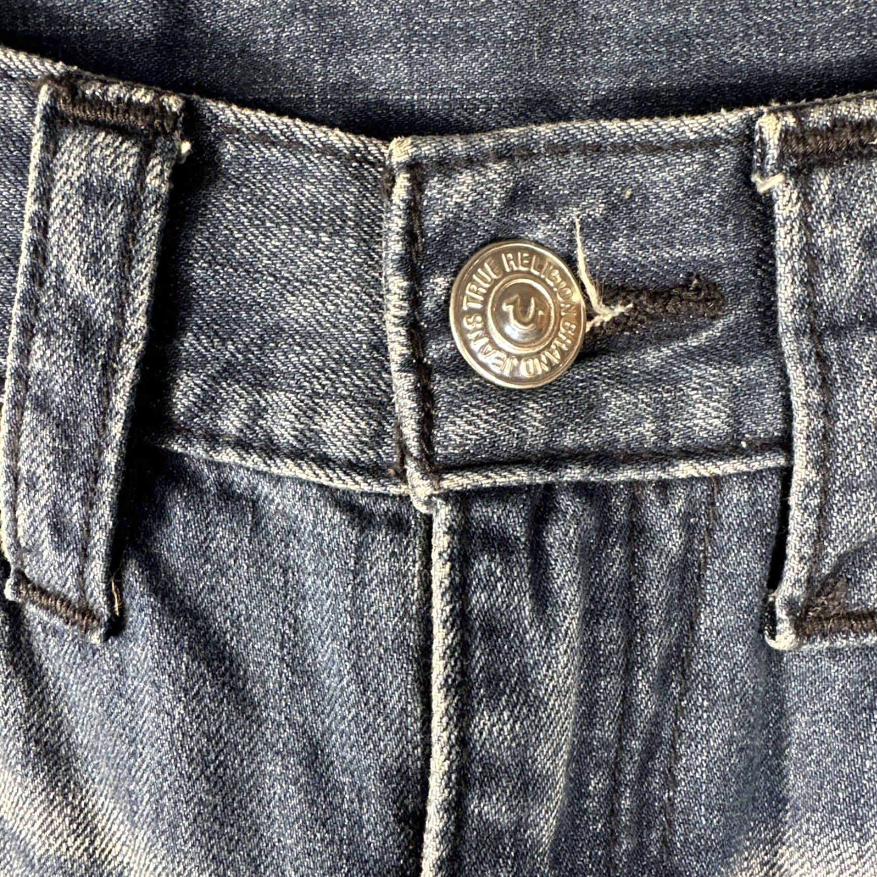 True Religion TRUE RELIGION Jeans Mens 32x34 Straight No Flap Rock Distress 10152 Denim Blue 5-Pocket Zip Mid Rise Machine Washable World Tour Mens Jeans Size US 32 / EU 48 - 5 Thumbnail