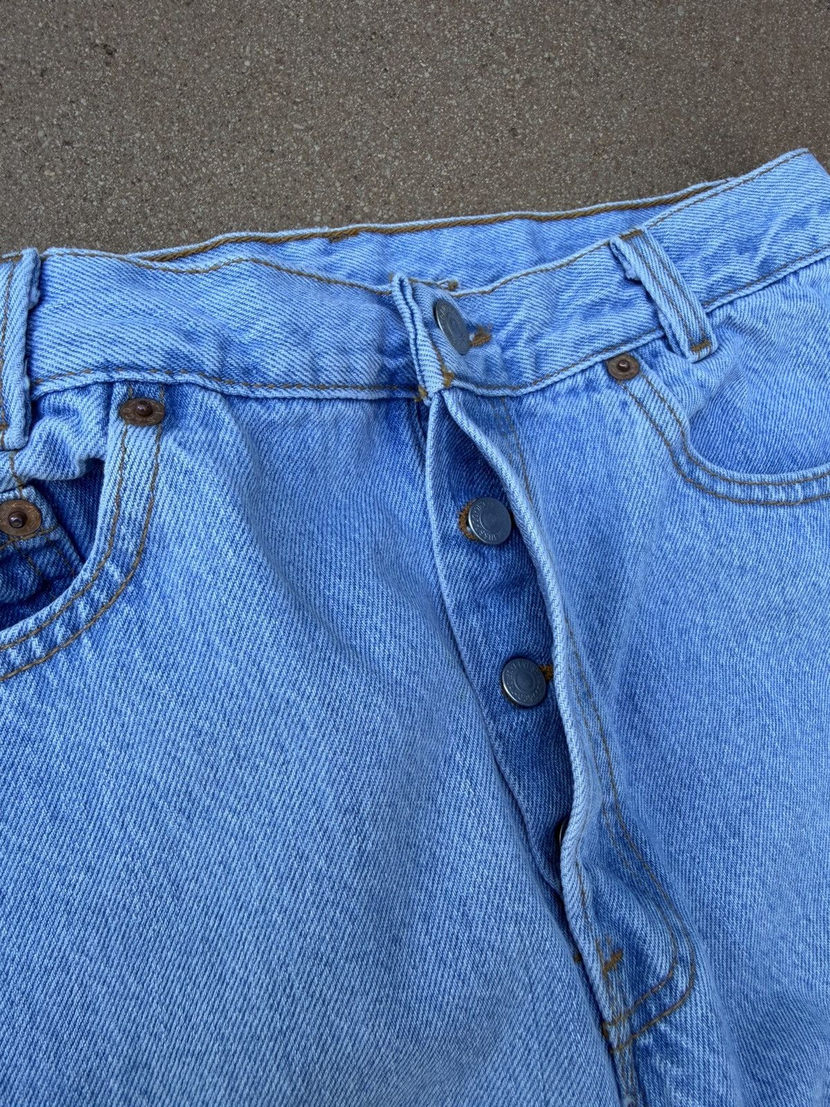 Levi's Vintage 90s Levi’s 501xx Student Fit Faded Denim Jeans 28x31 Size 28" / US 6 / IT 42 - 3 Thumbnail
