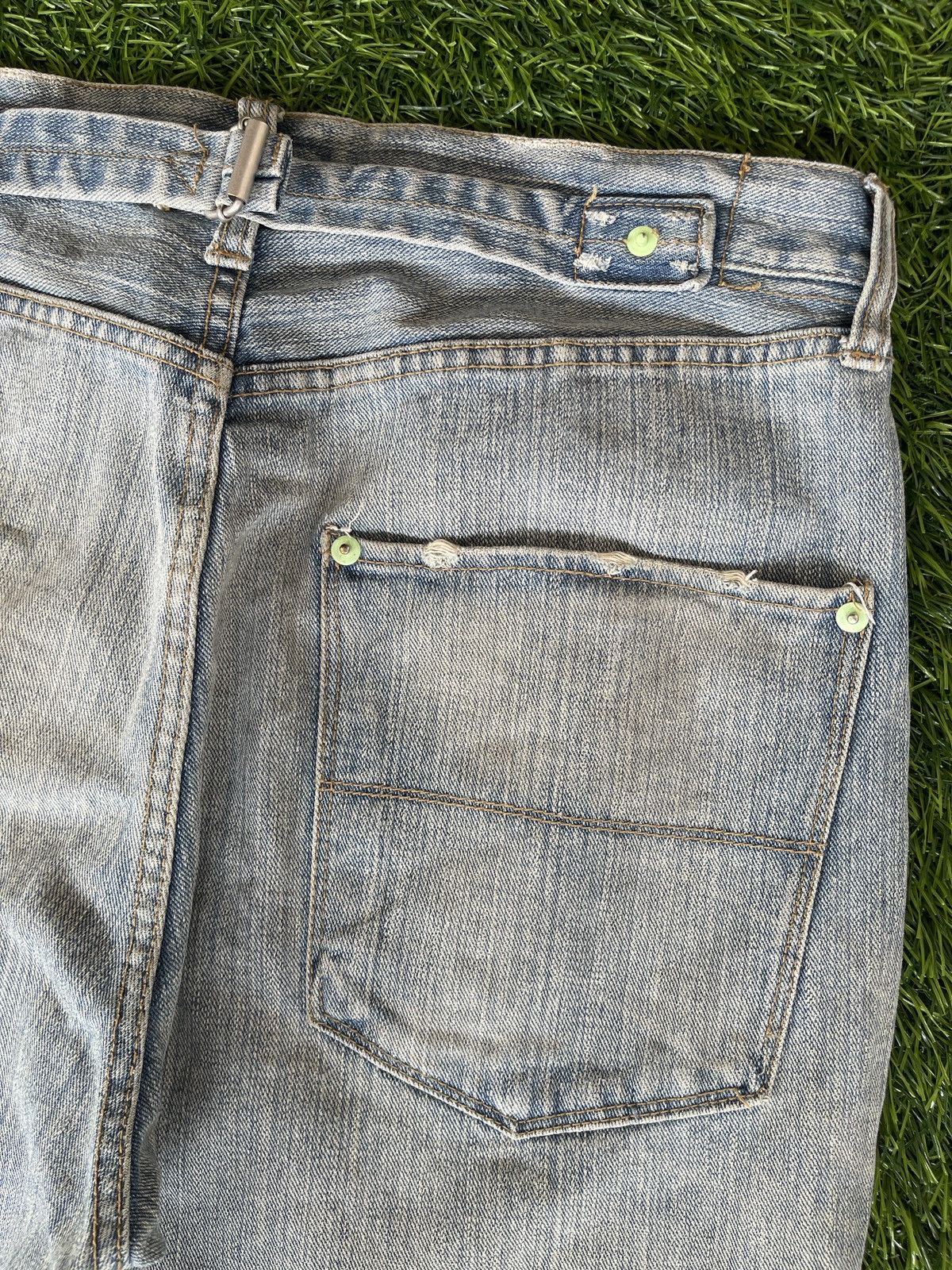 Helmut Lang RARE‼️Vintage TRASHED🔥EXHIBITIONIST🔥Light Blue Wash Denim Size US 32 / EU 48 - 5 Thumbnail