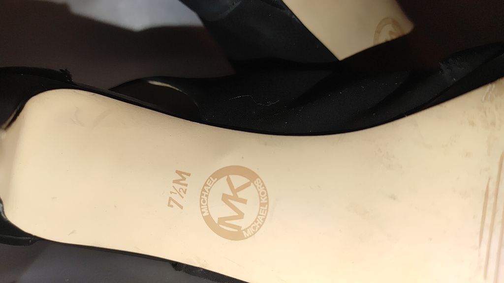 Michael Kors Michael Kors Isabella Suede Ankle Boots Size 7.5M Size US 7.5 / IT 37.5 - 9 Thumbnail