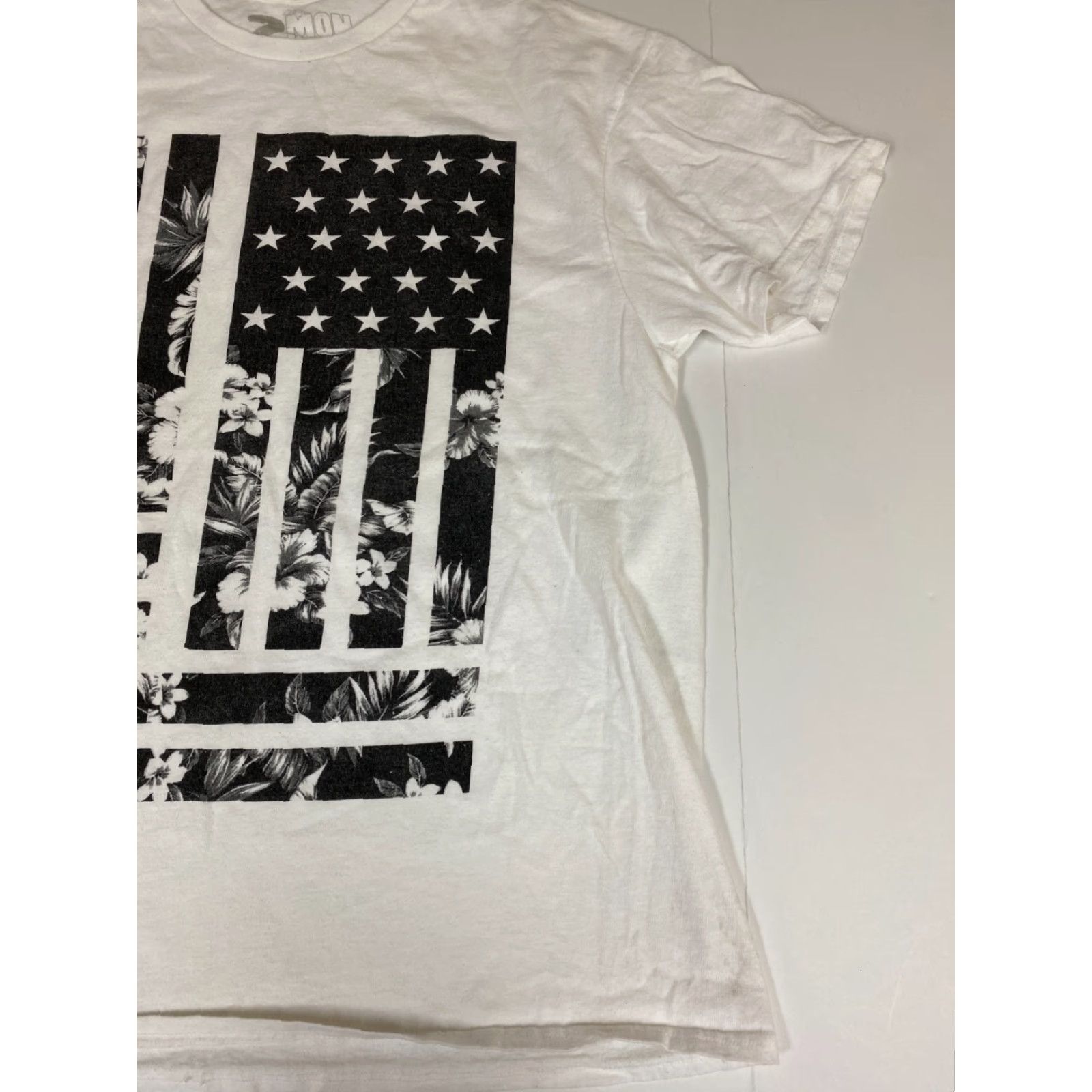 Vintage 2 Monkeys Shirt Mens Medium White floral american flag flowerss T-Shirt Crew Neck Short Sleeve Cotton Logo Halloween Sports Vintage No Size US M / EU 48-50 / 2 - 2 Thumbnail