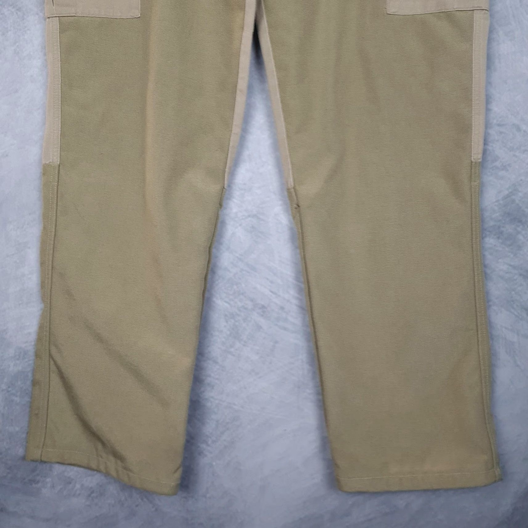 Vintage Cabela's Pants Mens 38 Beige Cargo Field Hunting Briar Brush Guard Upland Cotton Polyester Nylon Cargo Pockets Flat Front Zip Mens 38 Inseam 31 Beige Size US 38 / EU 54 - 7 Thumbnail