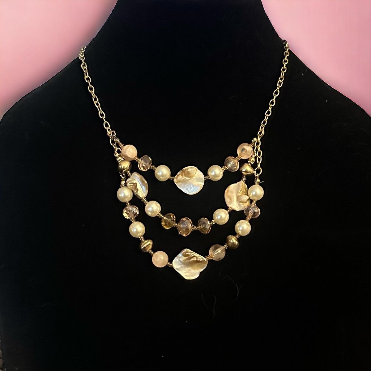 Other Mother of Pearl and bead layered necklace Size ONE SIZE - 1 Thumbnail