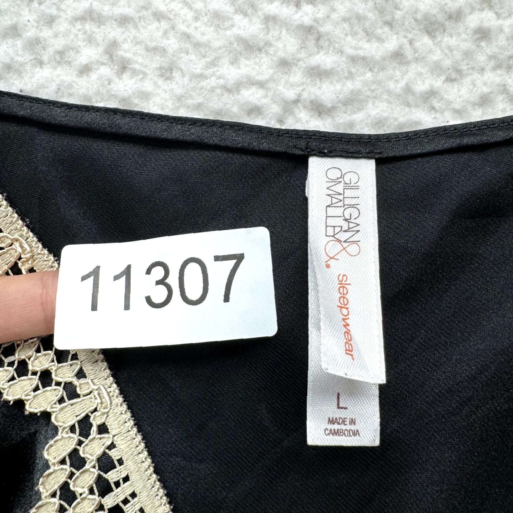Vintage VINTAGE GILLIGAN & O'MALLEY LARGE BLACK SATIN SLIP DRESS User: Vintage Gilligan & O'Malley Large Black Satin Slip Dress Size L / US 10 / IT 46 - 7 Thumbnail