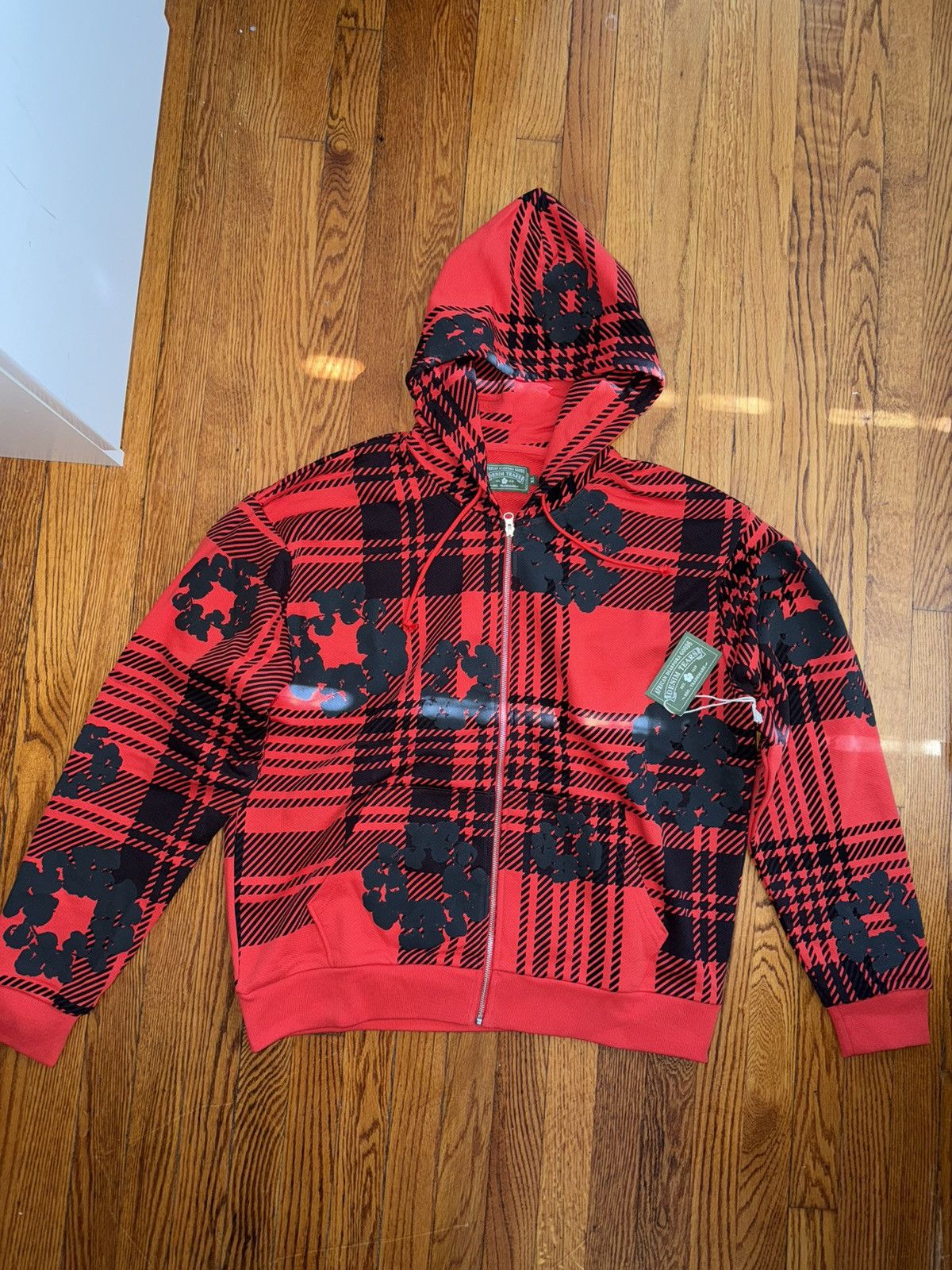 DENIM TEARS Denim Tears Plaid Cotton Wreath Zip Hoodie Red XL Size US XL / EU 56 / 4 - 1 Thumbnail