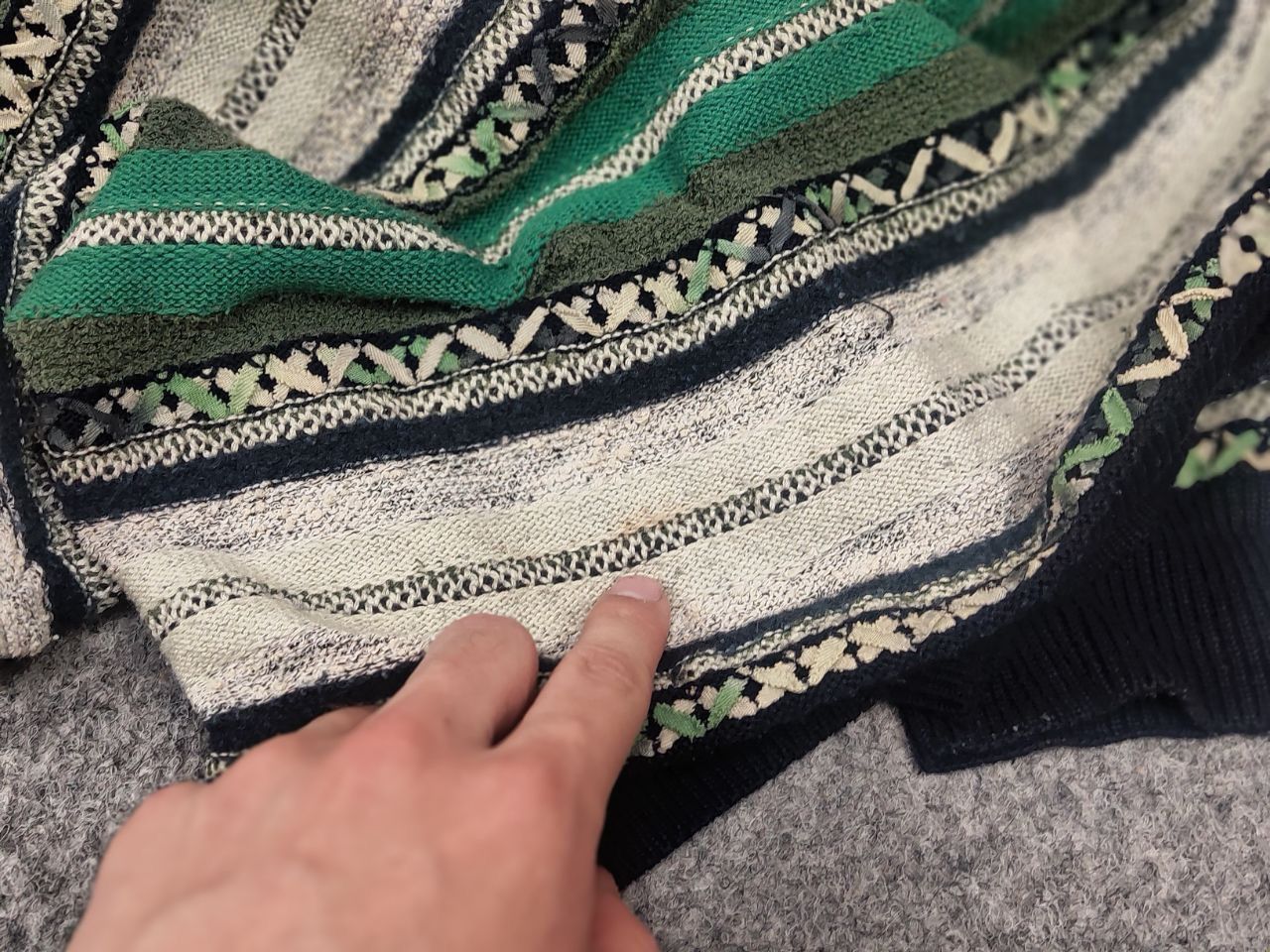 Carlo Colucci Vintage 90's Carlo Colucci Coogi Knit Kapital Style sweater Size US L / EU 52-54 / 3 - 14 Thumbnail