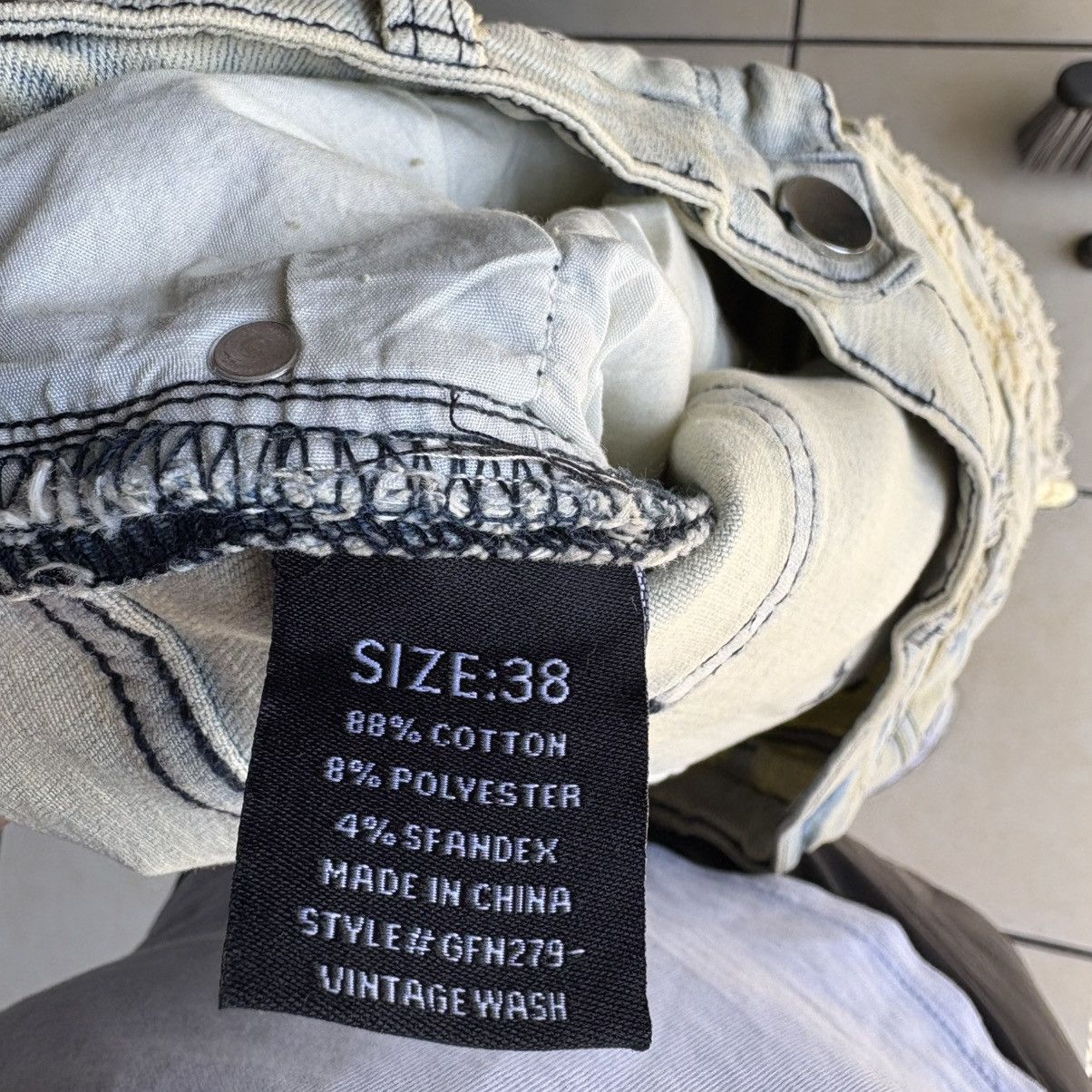 Other Vintage Y2K Novamen Jeans Men 38 Blue Beige Distressed Size US 38 / EU 54 - 8 Thumbnail
