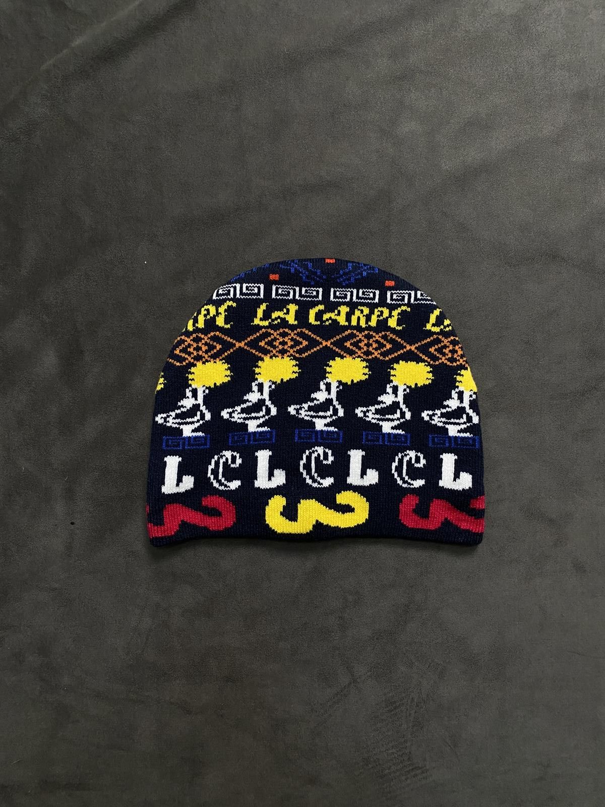 Japanese Brand Deadstock La Carpe Symbol Graphic No Cuff Knit Black Beanie Size ONE SIZE - 1 Thumbnail
