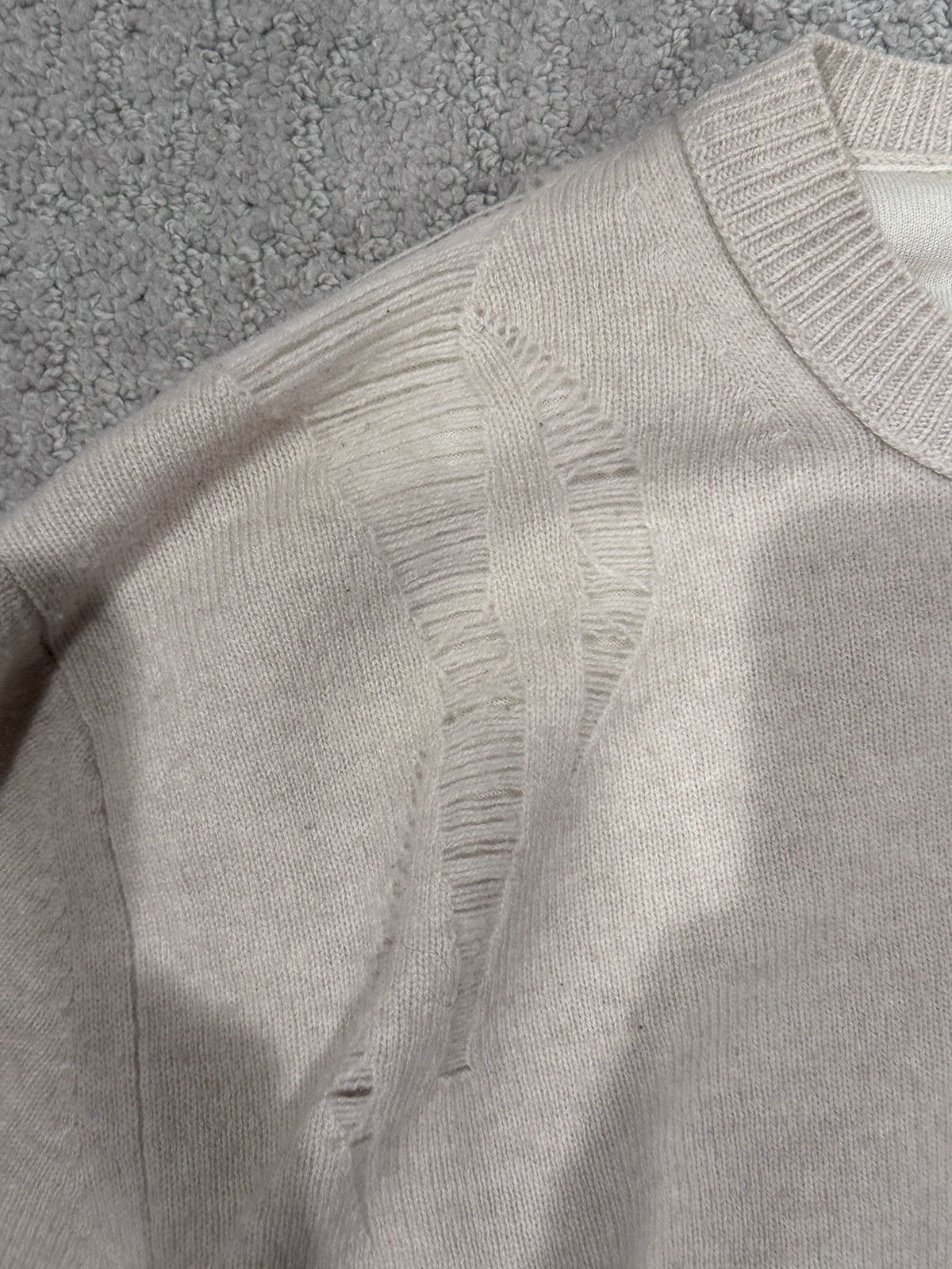 Helmut Lang Distressed Helmut Lang Sweater Size US M / EU 48-50 / 2 - 4 Thumbnail