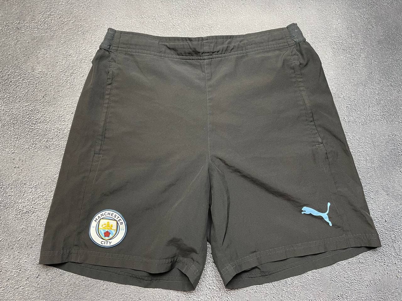 Puma Vintage Manchester City Puma Shorts size M Size US 32 / EU 48 - 1 Thumbnail