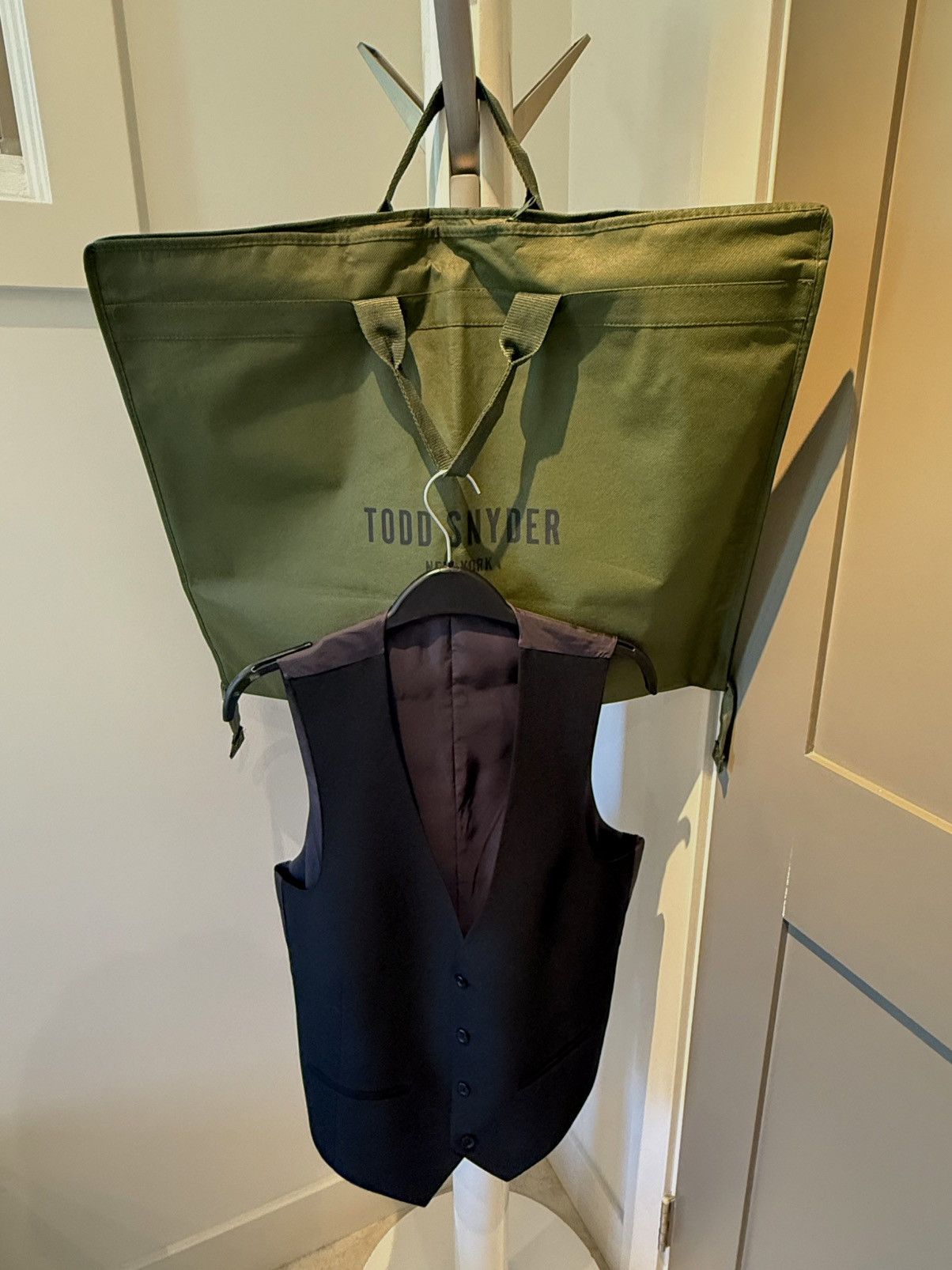 Todd Snyder Custom Todd Snyder 40R Black Wool Suit Vest Size 40R - 1 Thumbnail