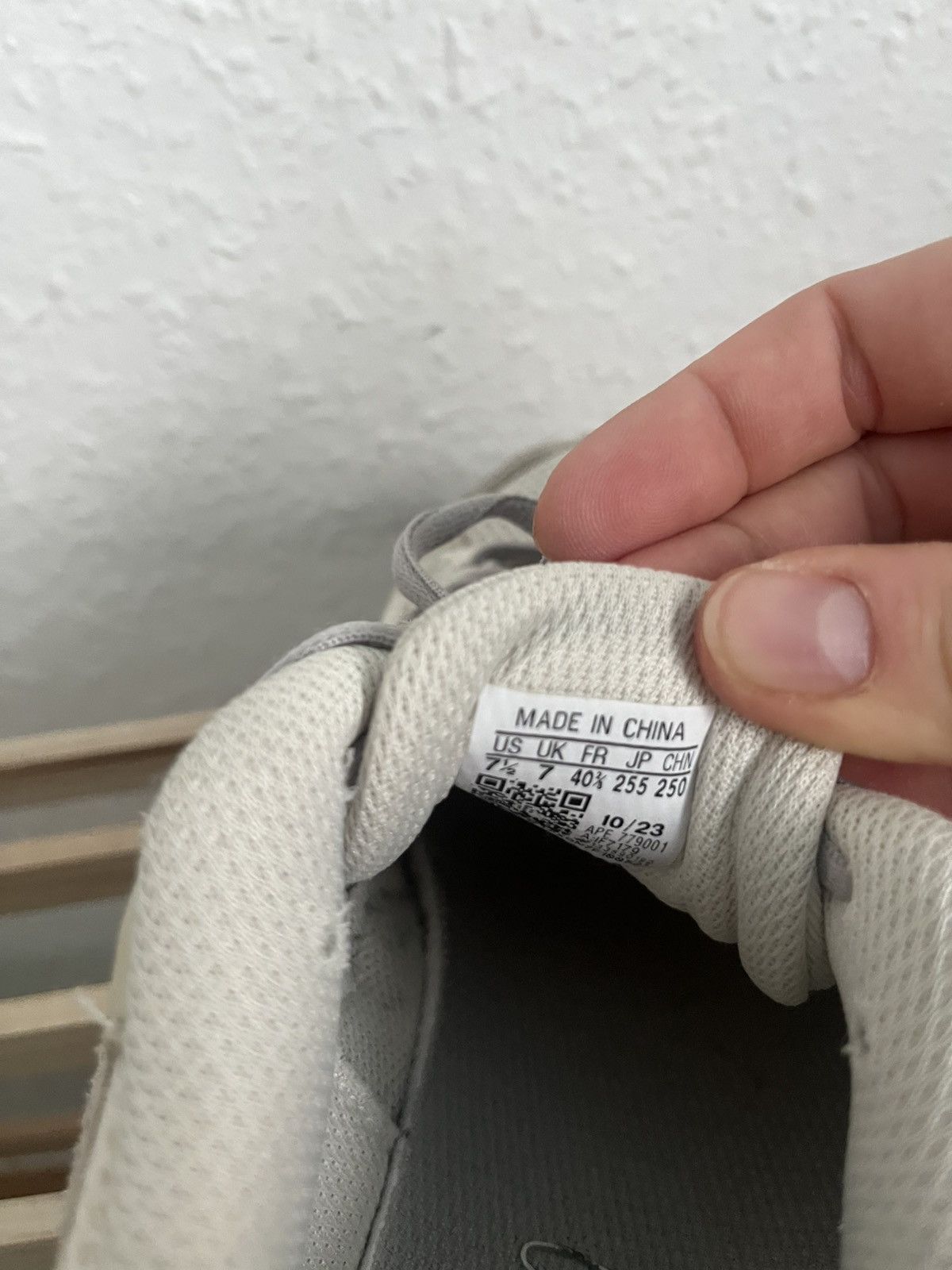 Adidas Adidas x Bad Bunny CL Response Size US 7.5 / EU 40-41 - 4 Thumbnail