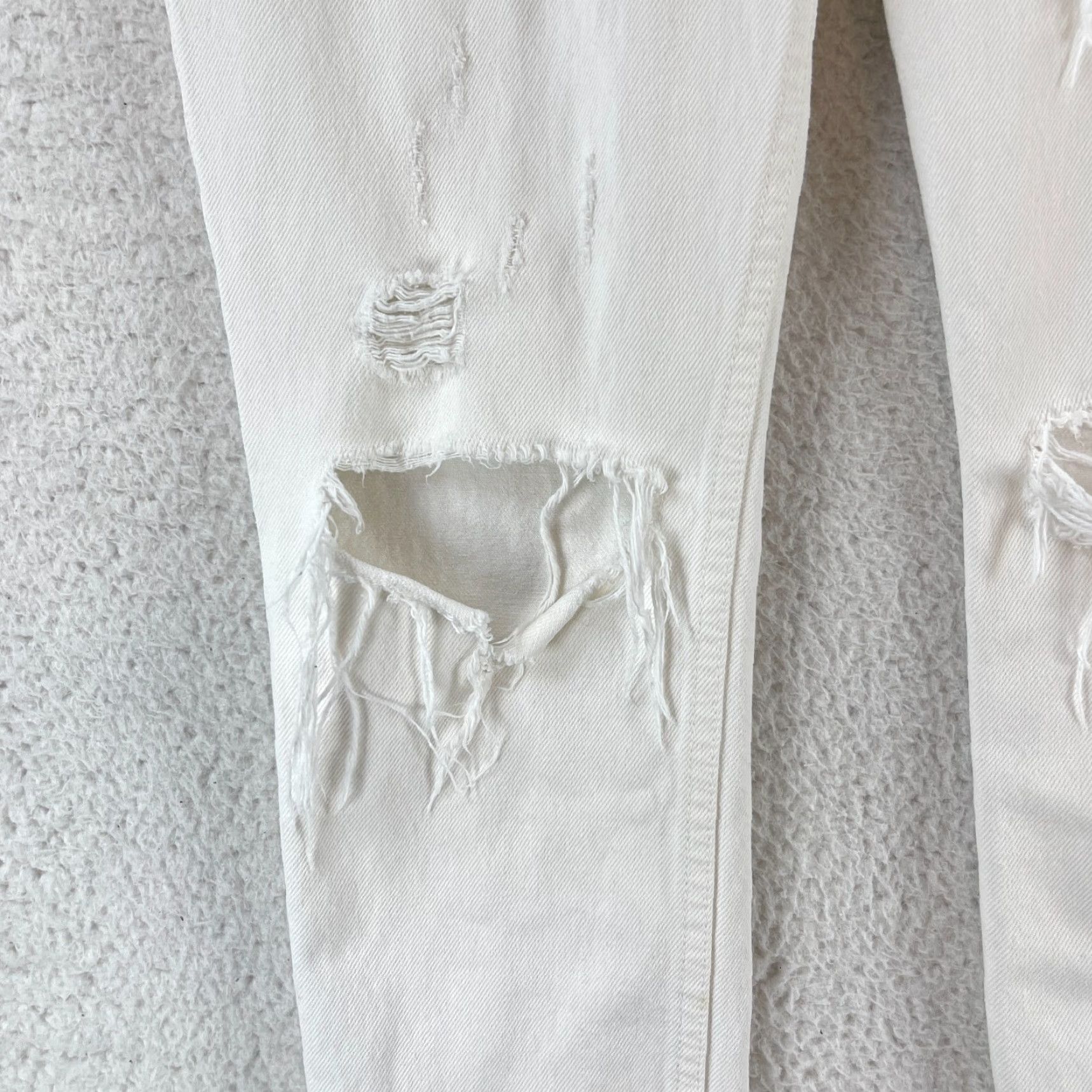 GRLFRND GRLFRND Jeans Womens Size 27 White Denim Skinny Distressed Mid-Rise Casual Pants Womens Size 27" / US 4 / IT 40 - 4 Thumbnail